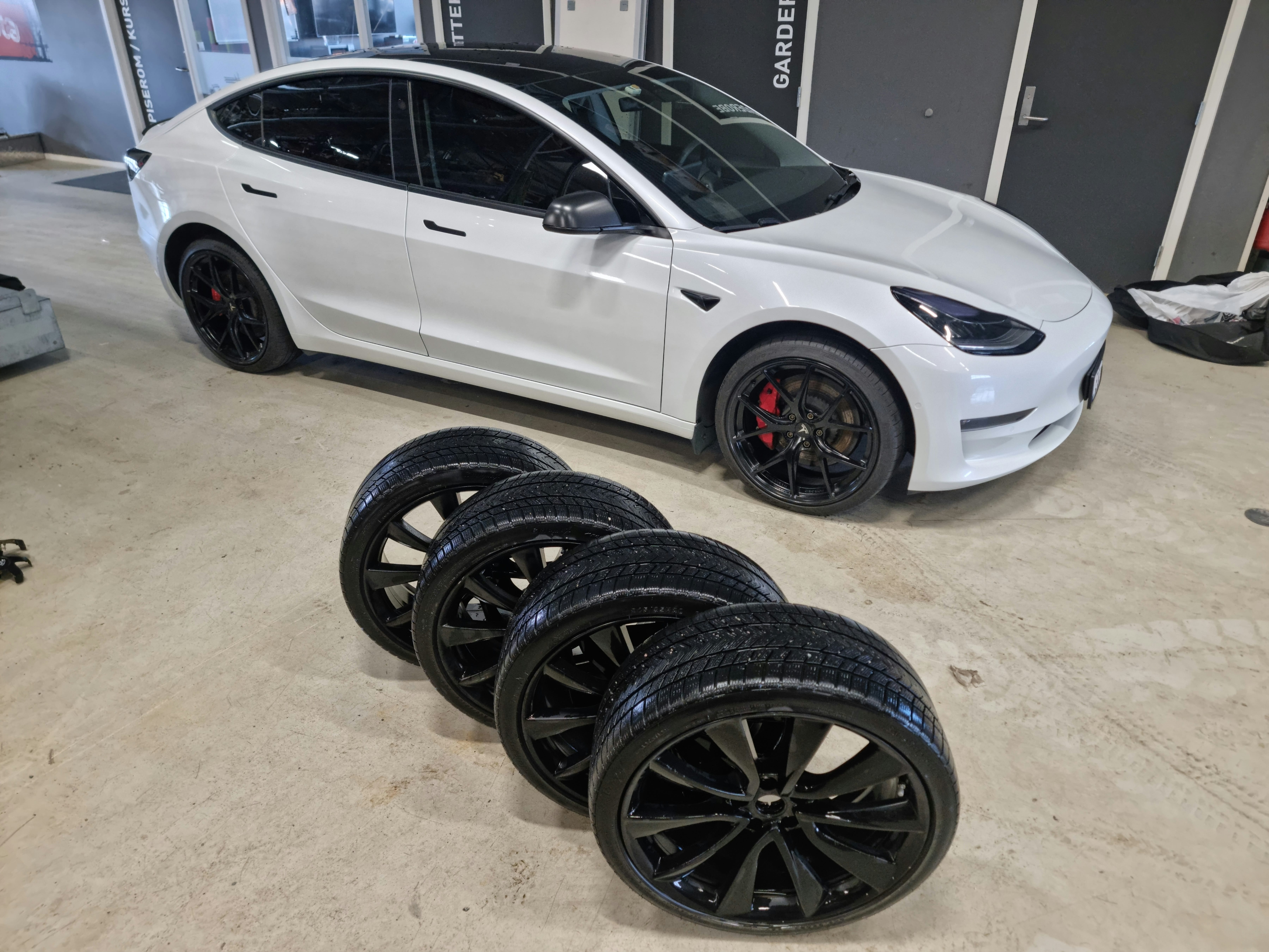 Tesla Model 3 med Aircondition