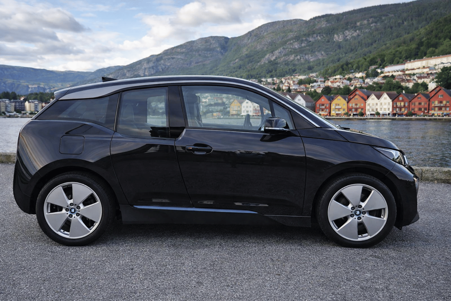 BMW i3 City Center Garage (Bygarasjen) – Parking included med Aircondition