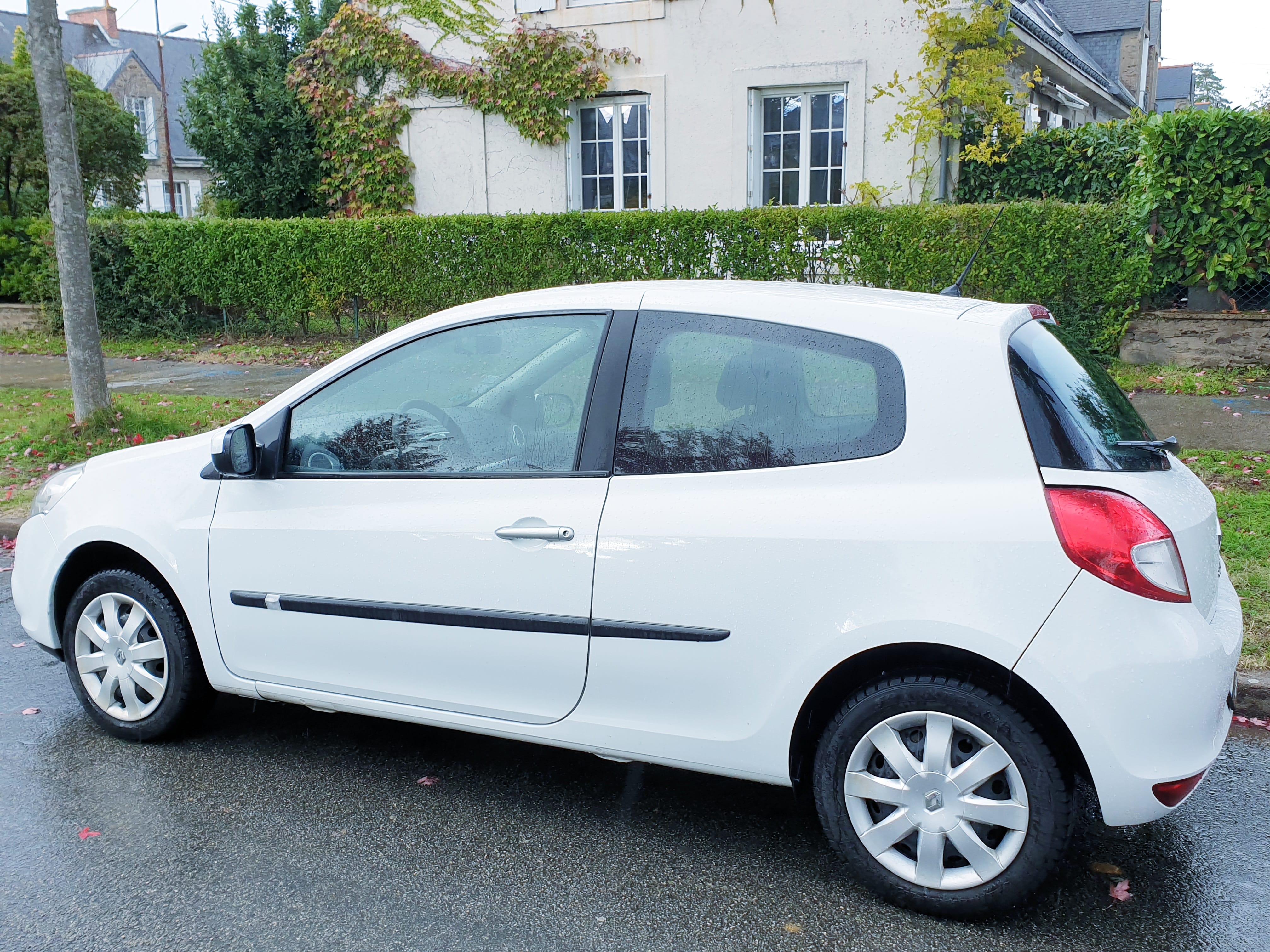Renault Clio avec Entrée audio / iPod
