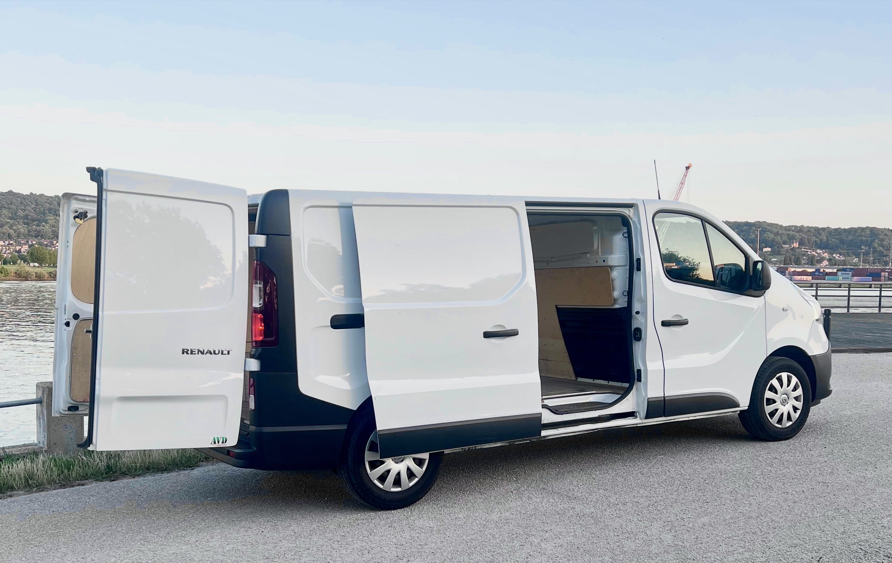 Renault Trafic L2H1 VERSION ALLONGÉE avec Climatisation