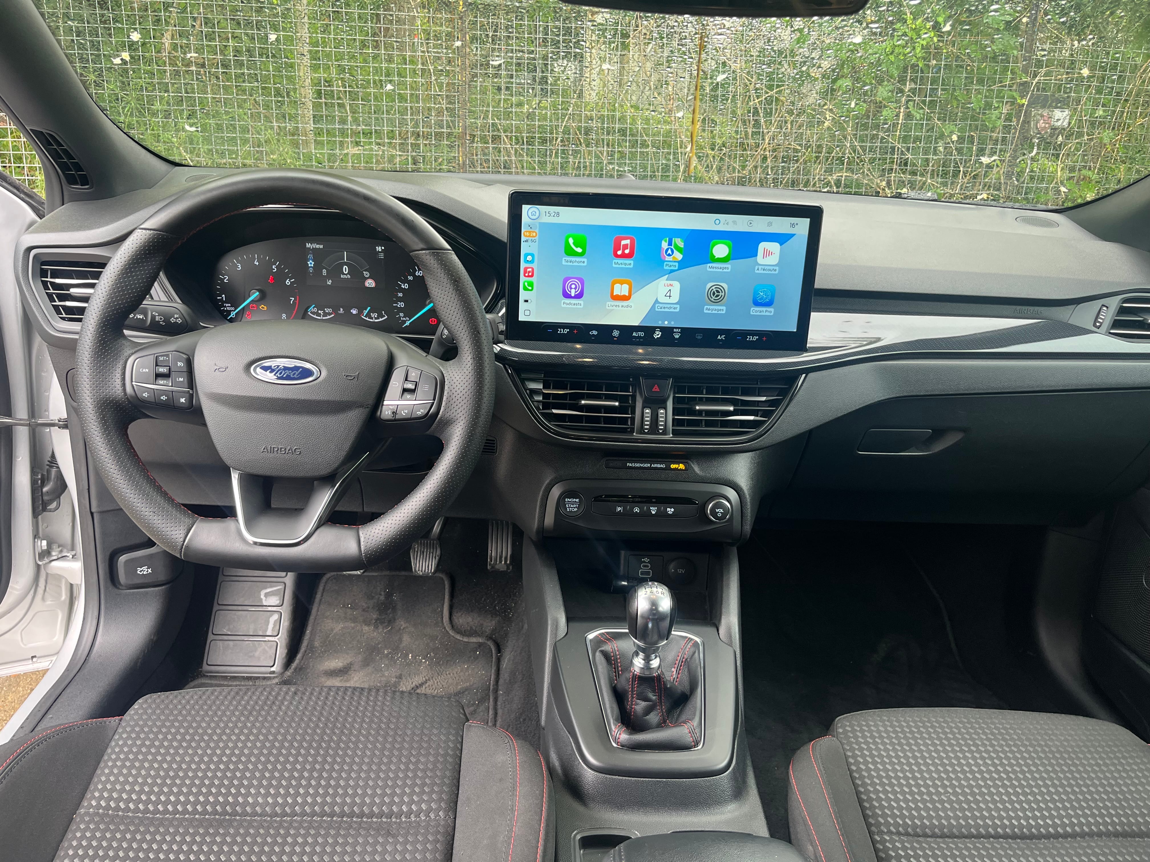 Ford Focus ST Line avec GPS