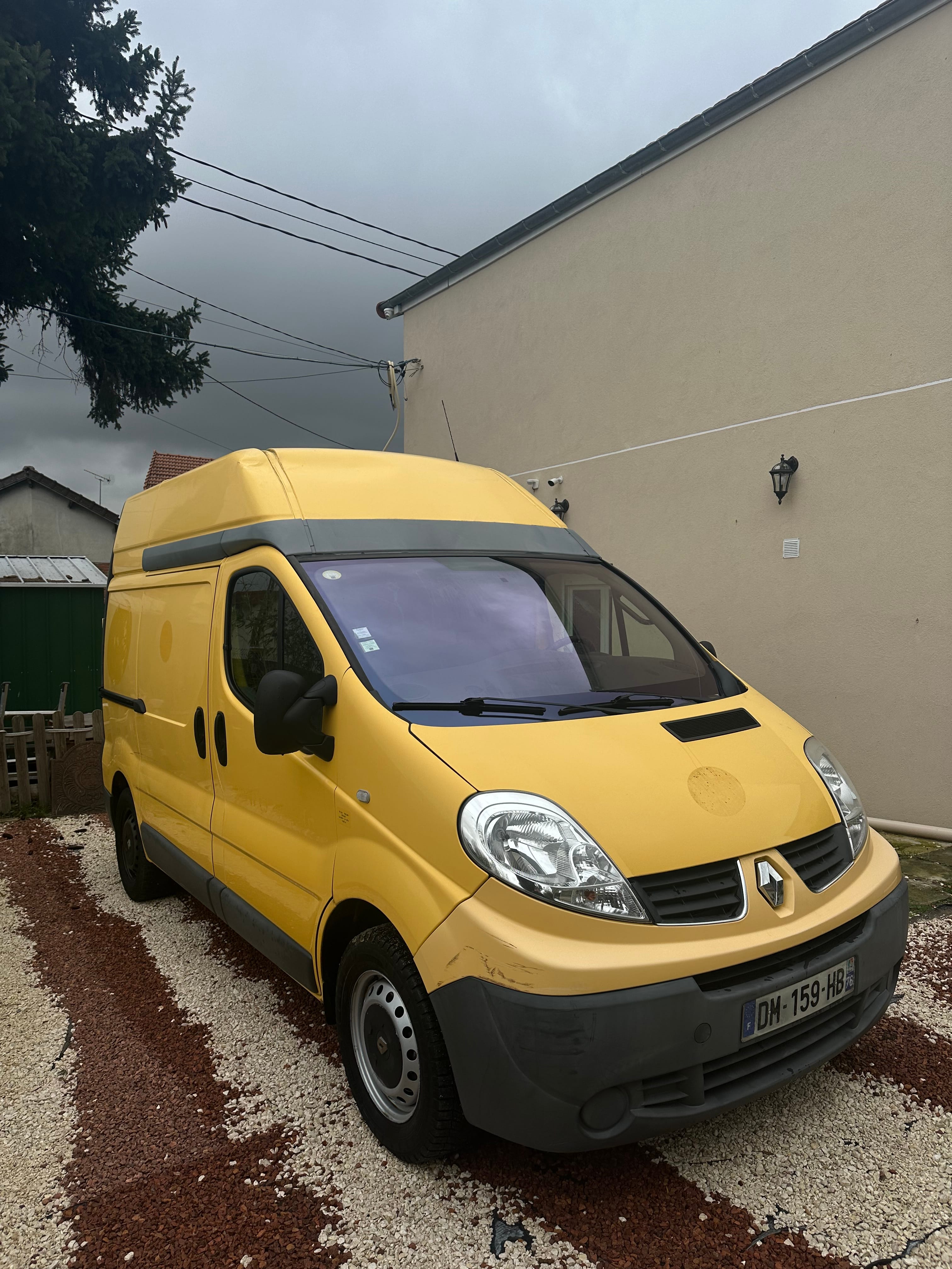 Renault Trafic 2.0 dCi 16V 90 cv avec Entrée audio / iPod