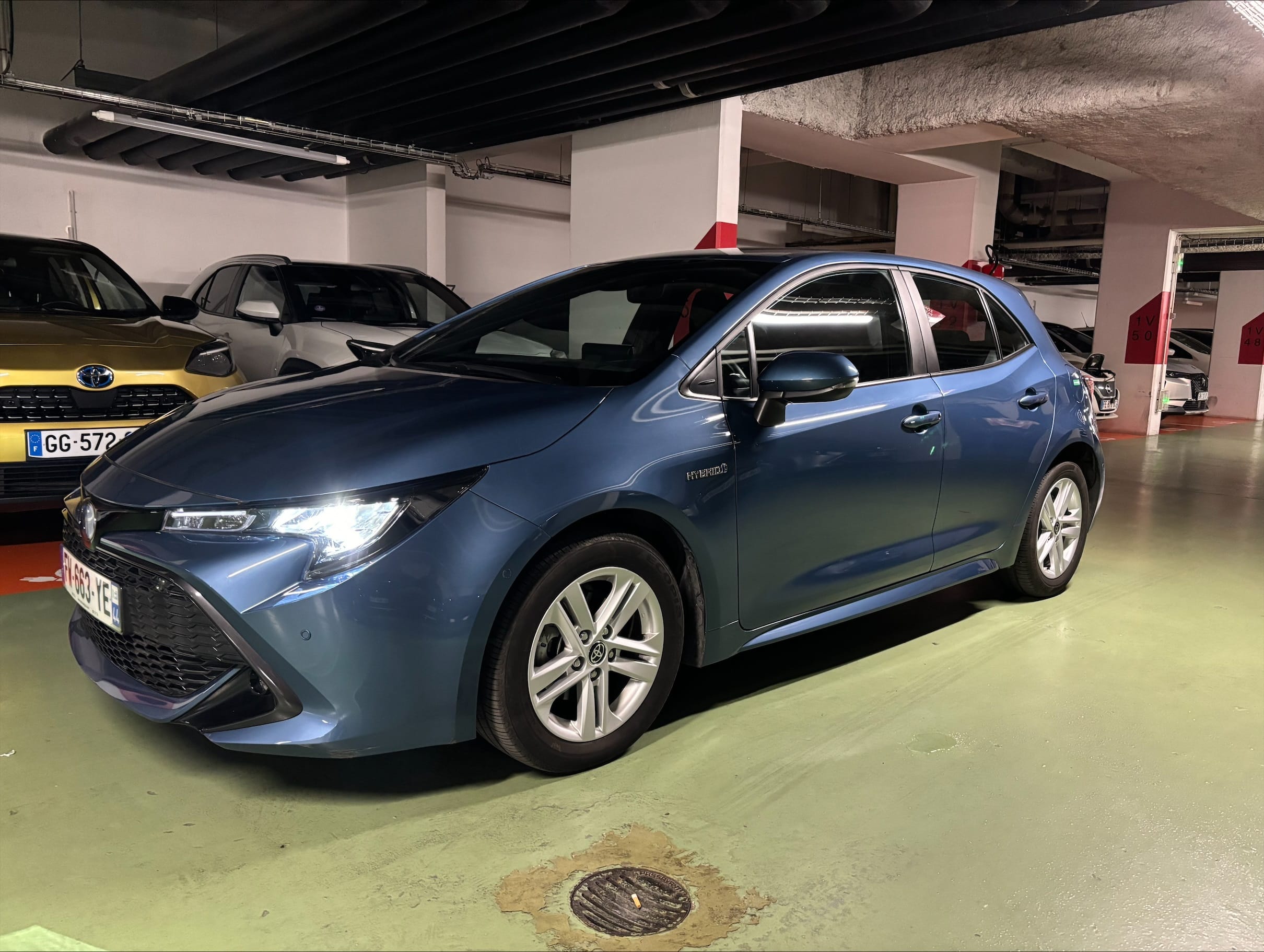 Toyota Corolla Hybride, 2020, Essence 95 / Électrique (hybride), automatique