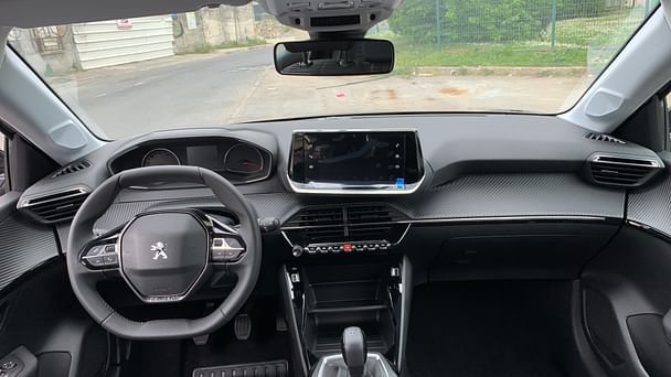 Peugeot 208 BVM II 1.2 PTEC avec Apple CarPlay