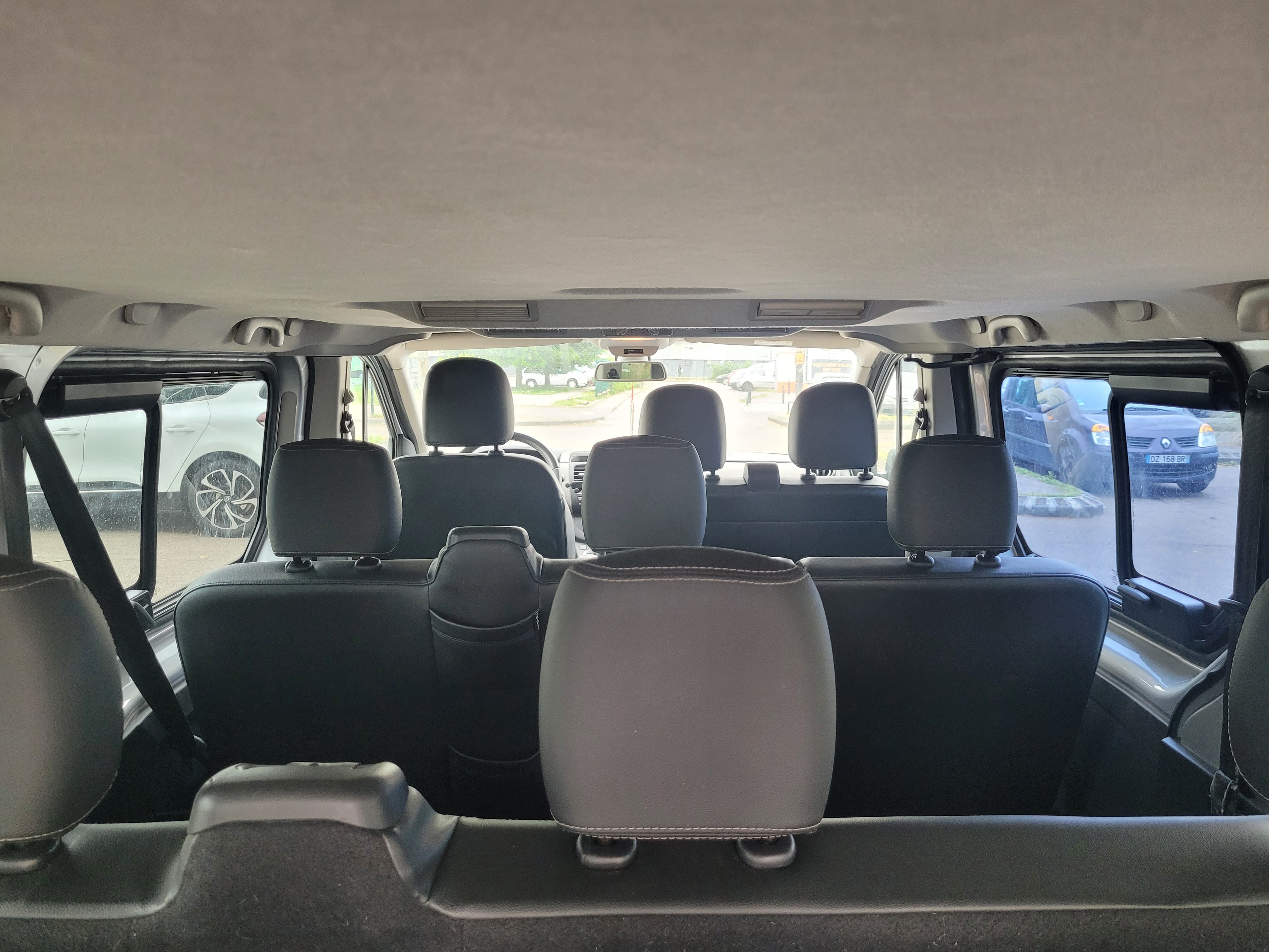 Renault Trafic Passenger mit Anhängerkupplung