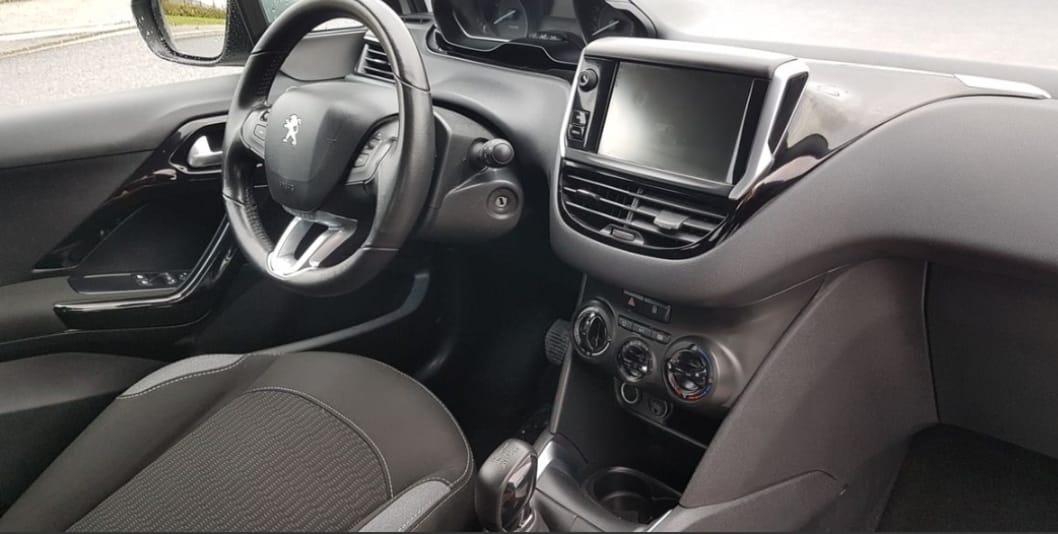 Peugeot 208 GRIS METAL 2017 // 1.6 BLUEHDI GPS/S&S-CLIM-RADAR DE RECUL avec GPS