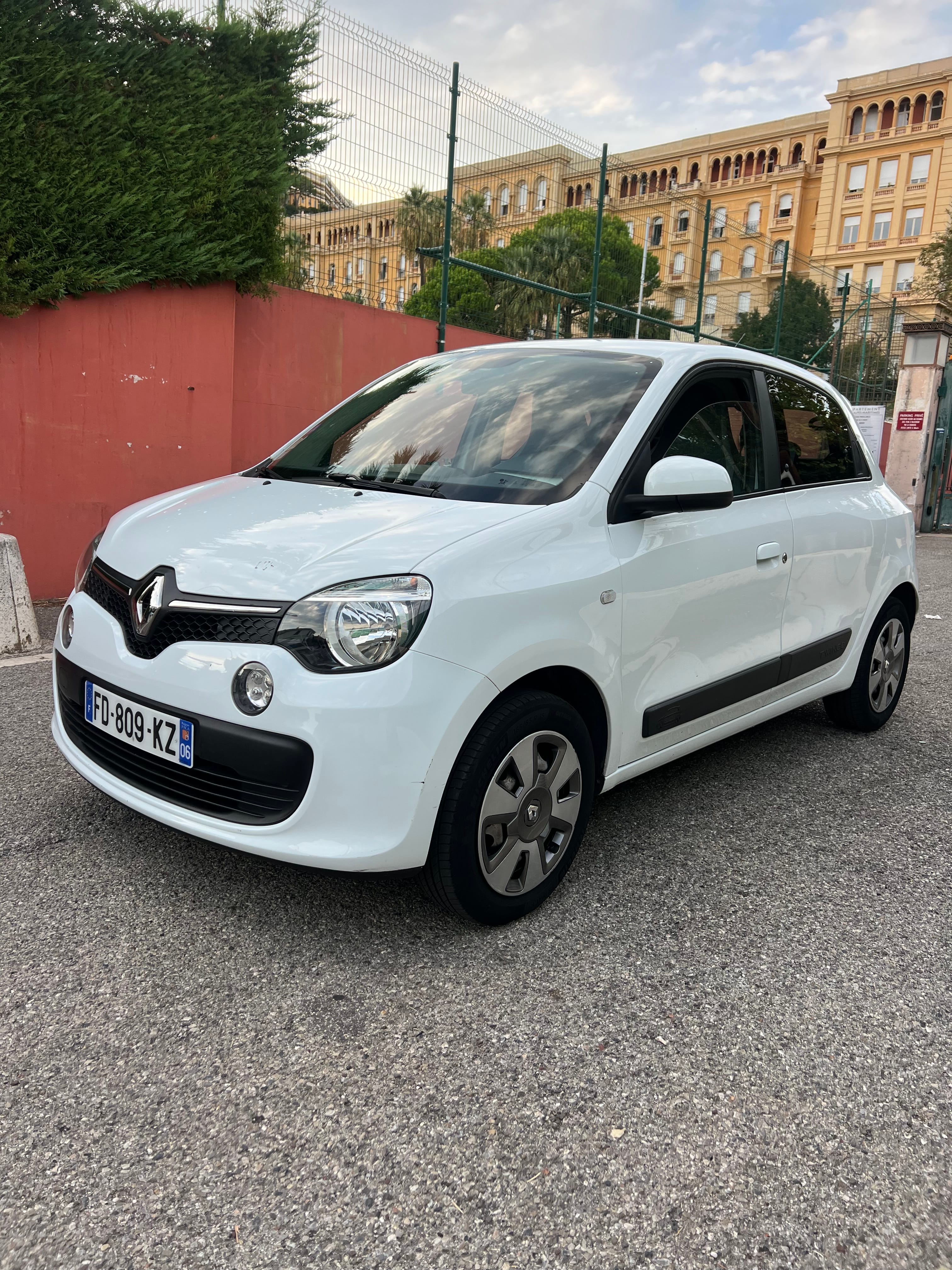 Renault Twingo III, 2019, Essence 98