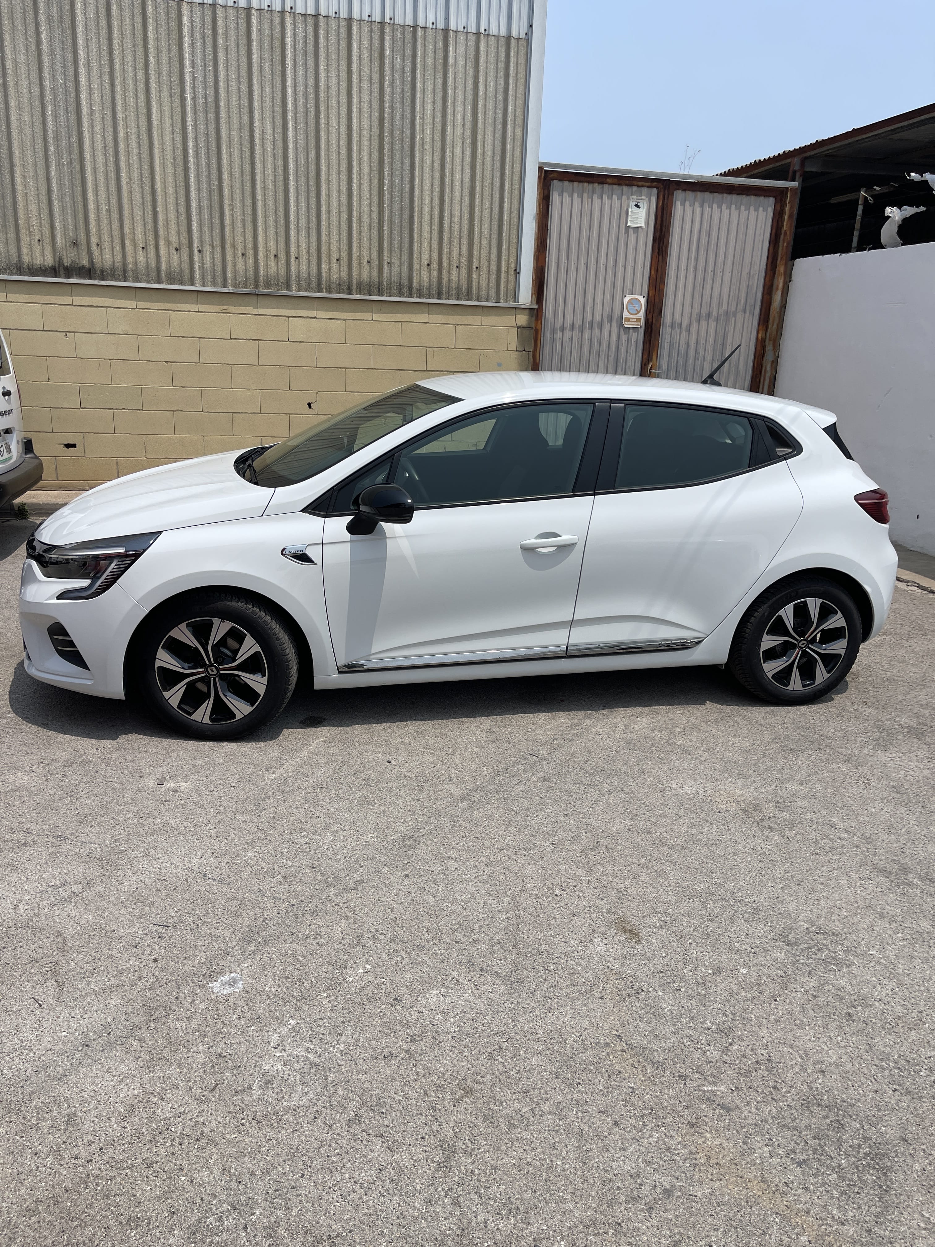 Renault Clio con Aire acondicionado