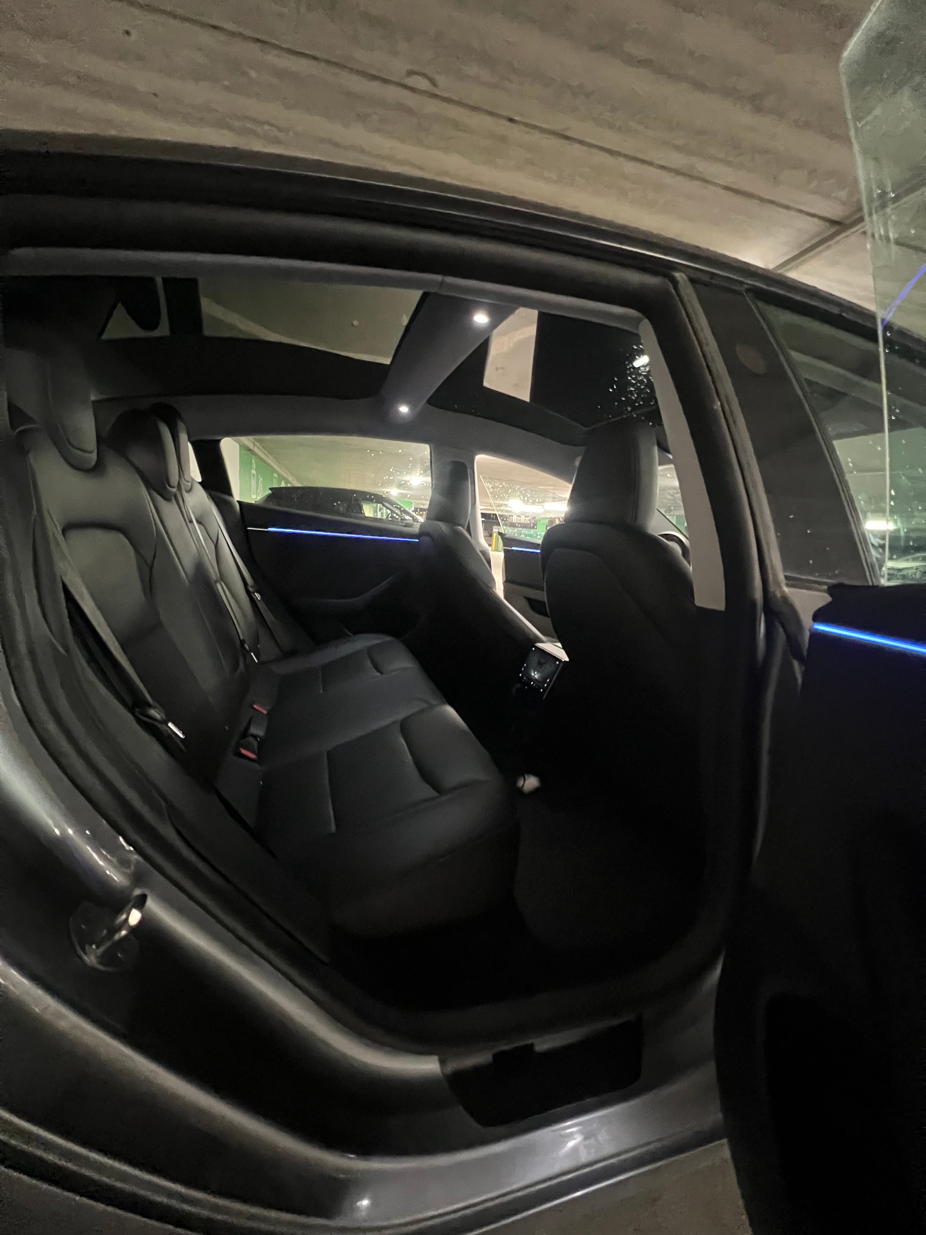 Tesla Model 3 Long Range mit Bluetooth-Audio