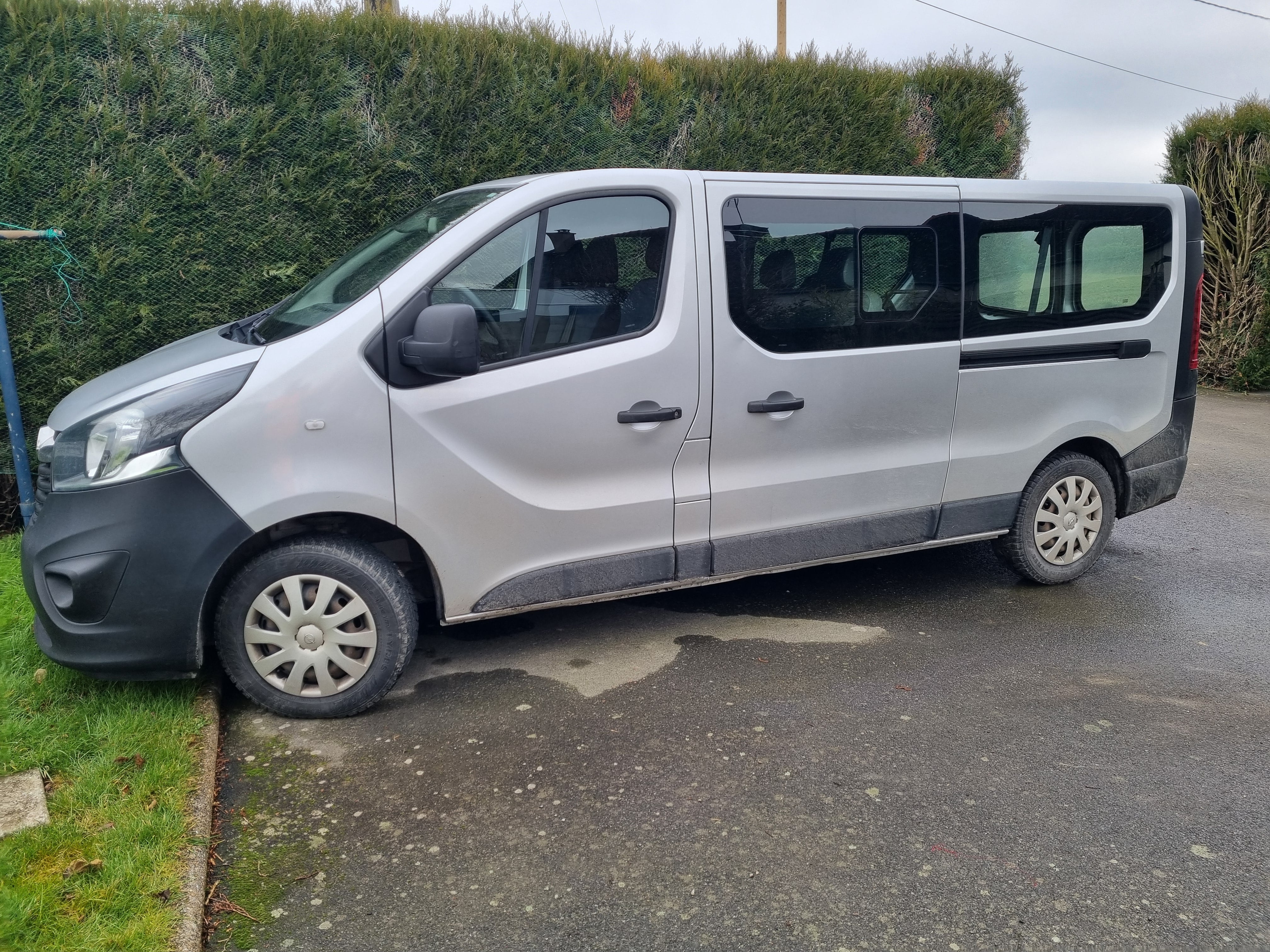 Opel Vivaro Combi, 2016, Diesel, 9 places et plus