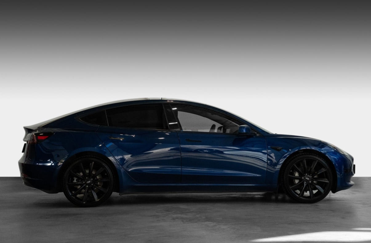 Tesla Model 3 med Aircondition
