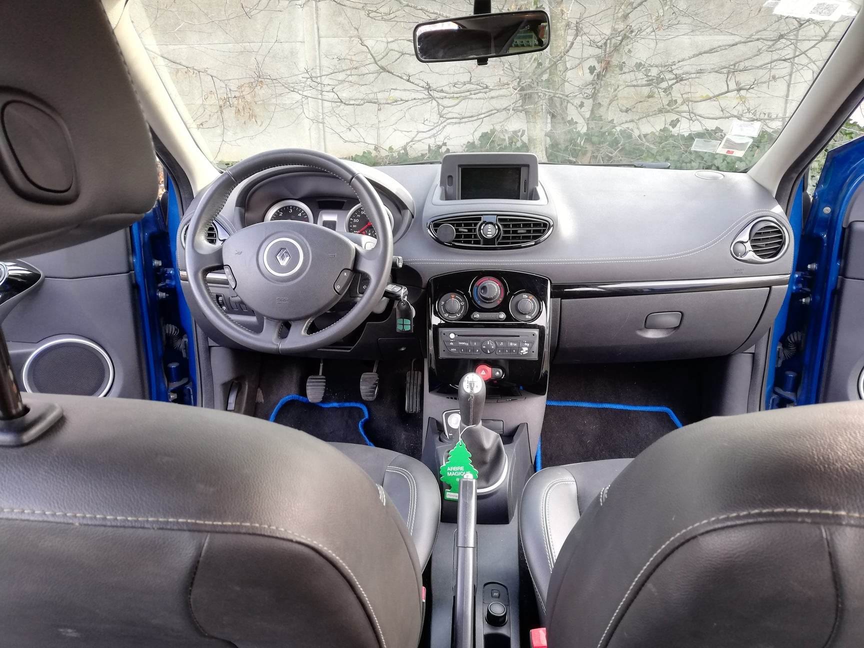 Renault Clio avec Climatisation