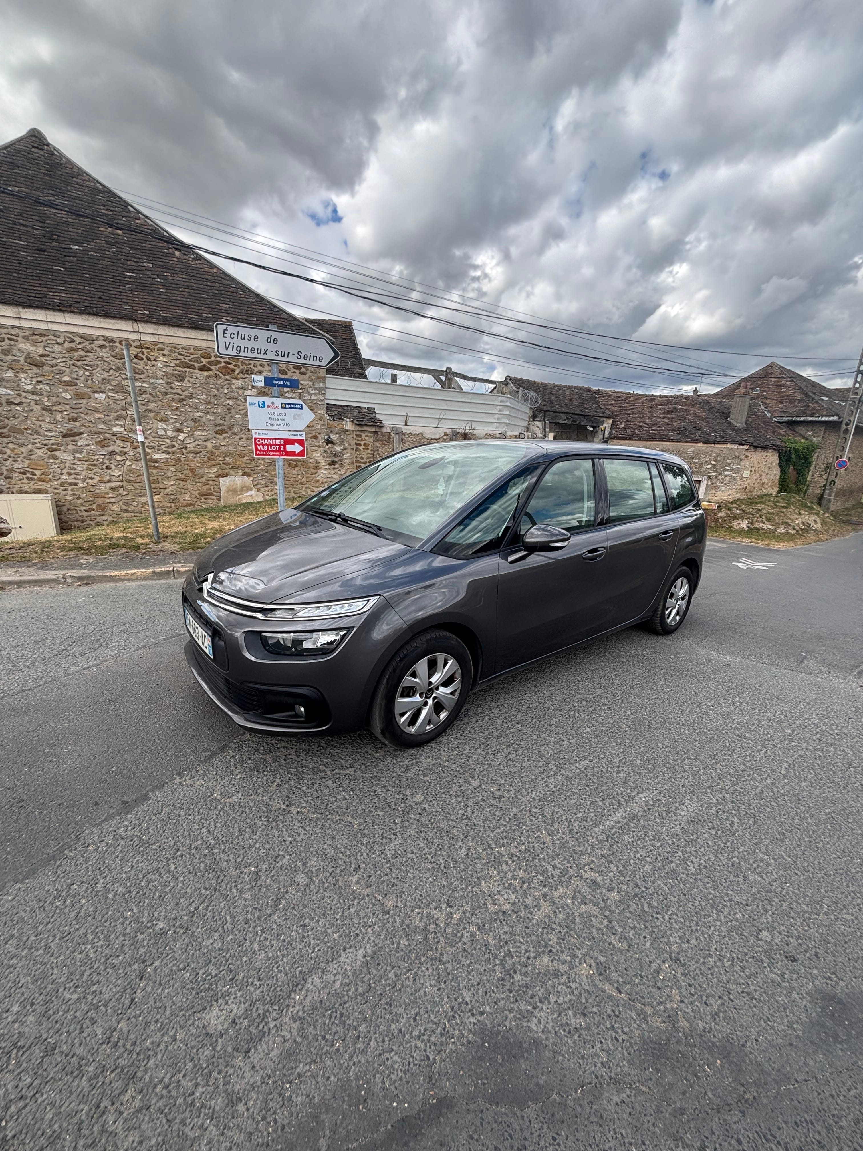 Citroen C4 Grand Spacetourer, 2019, Essence 95, automatique, 7 places