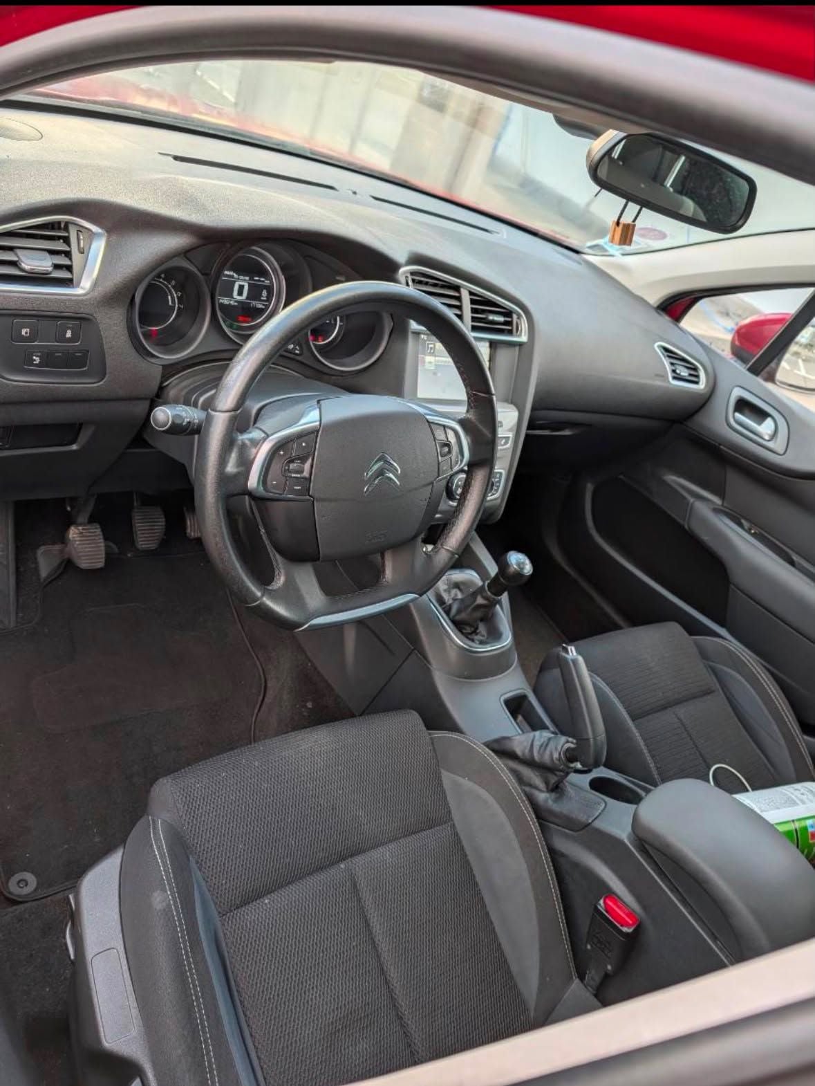 Citroen C4 avec GPS