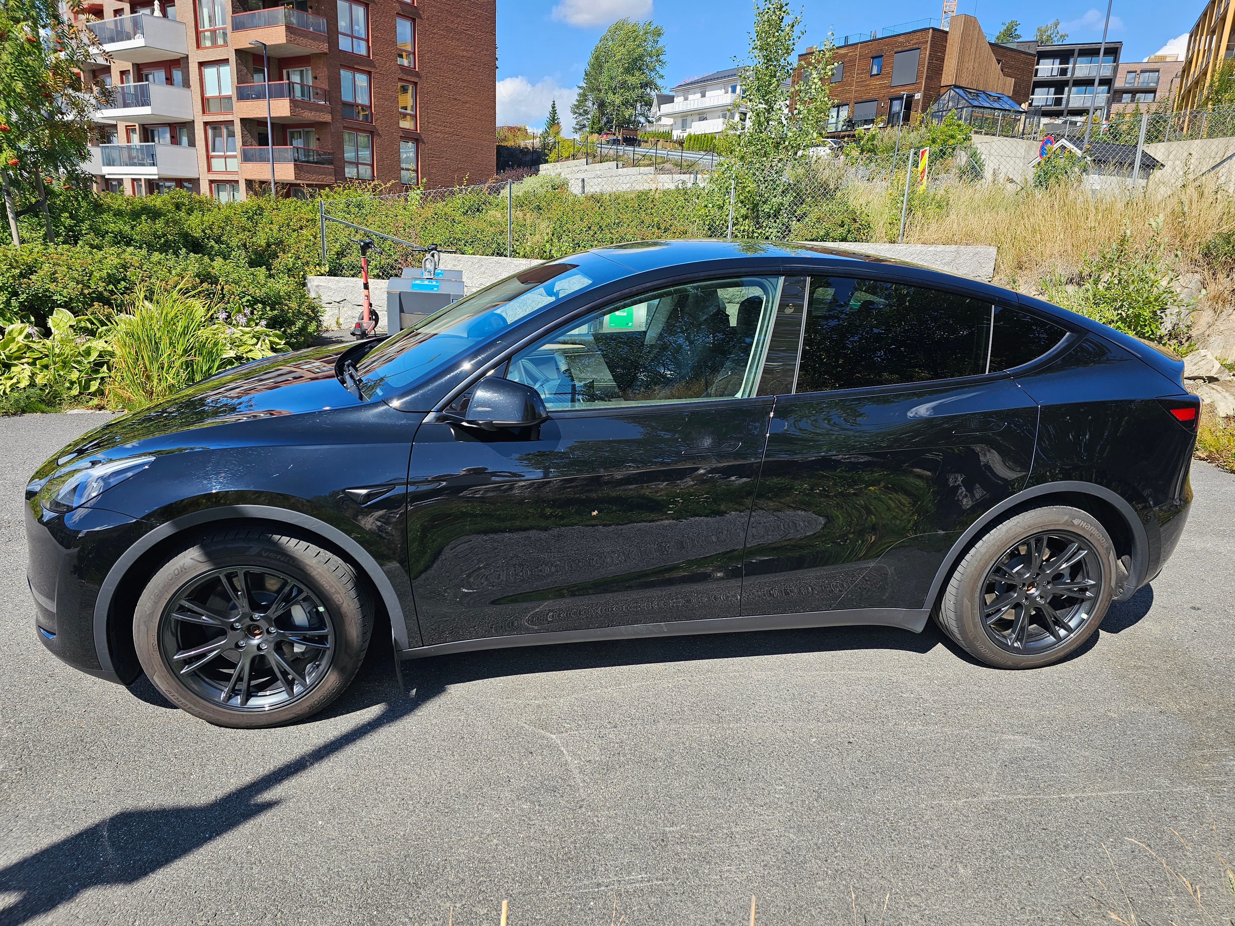 Tesla Model Y Long Range med Aircondition