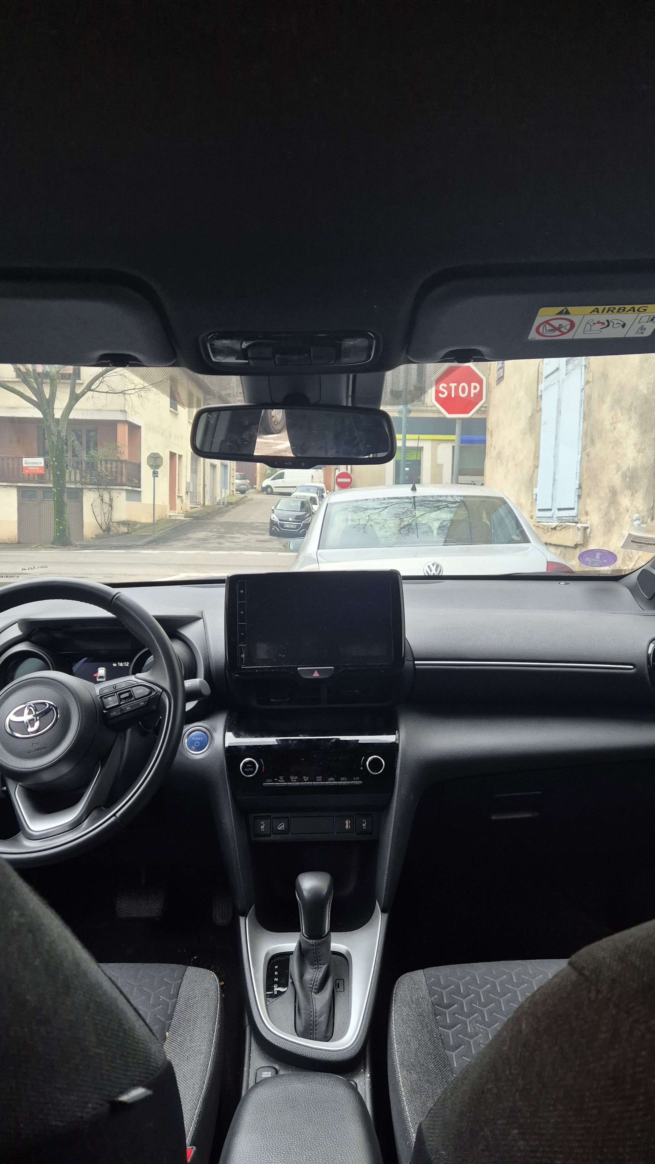 Toyota Yaris Cross Hybrid Auto SUV 2025 avec GPS