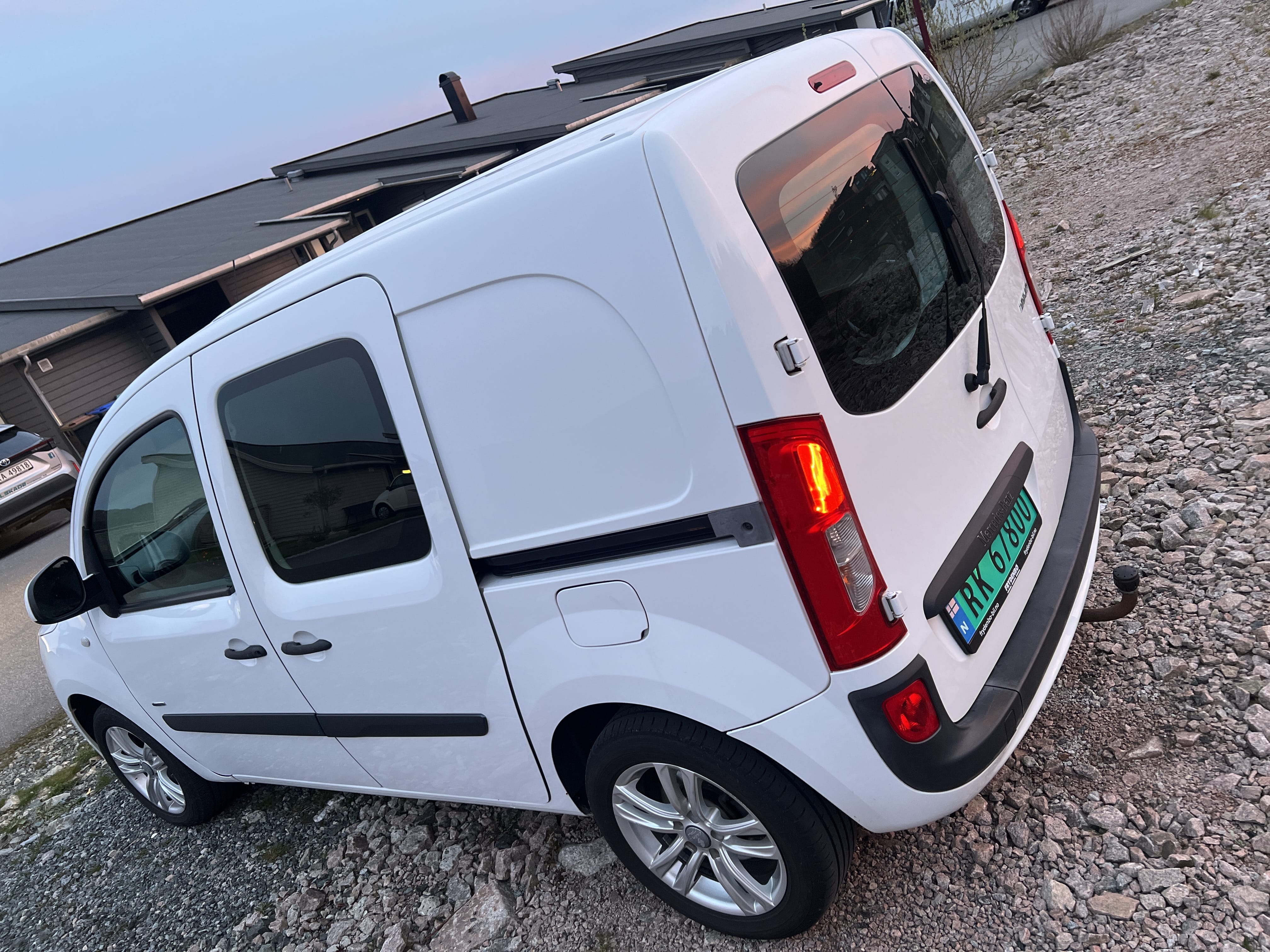 Mercedes-Benz Citan Varebil med Bluetooth audio
