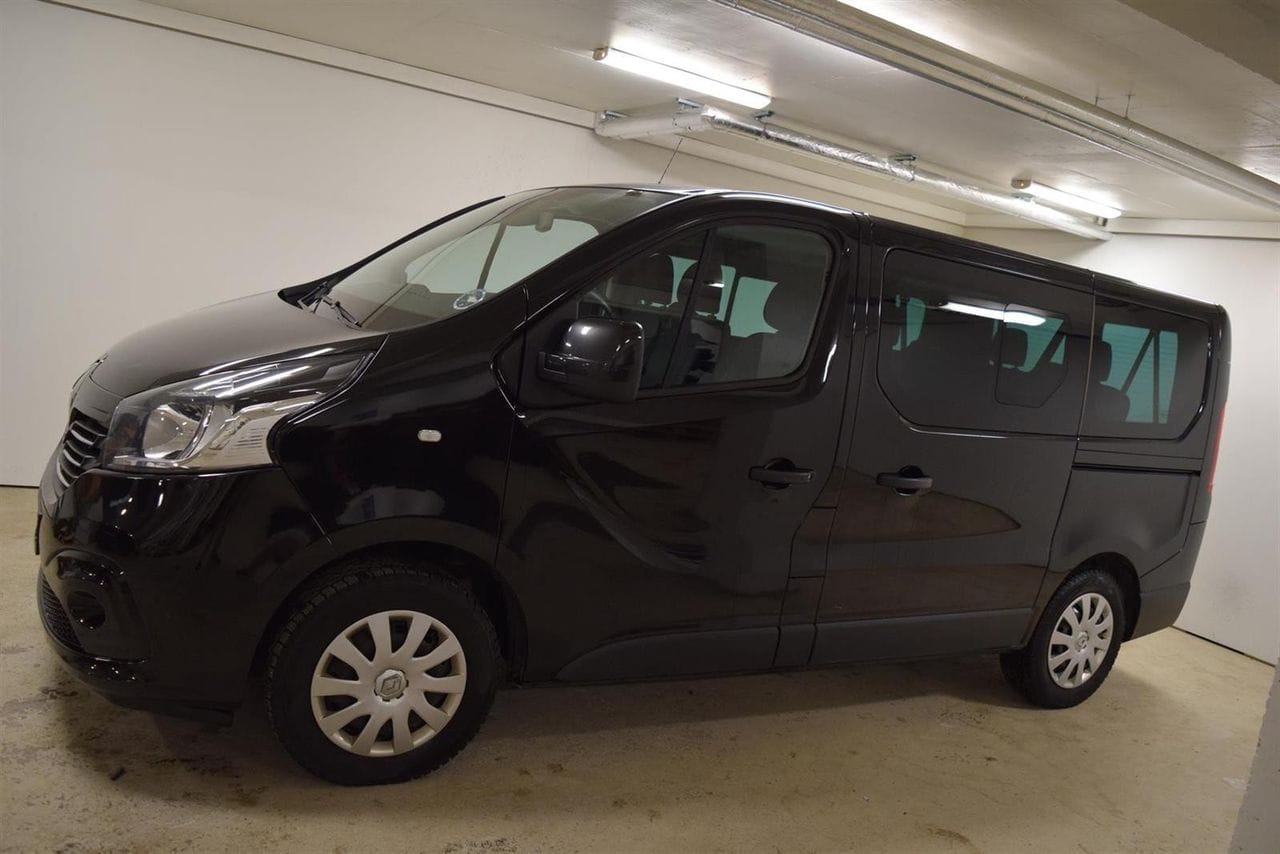 Renault Trafic Passenger 9 SEATS med Aircondition