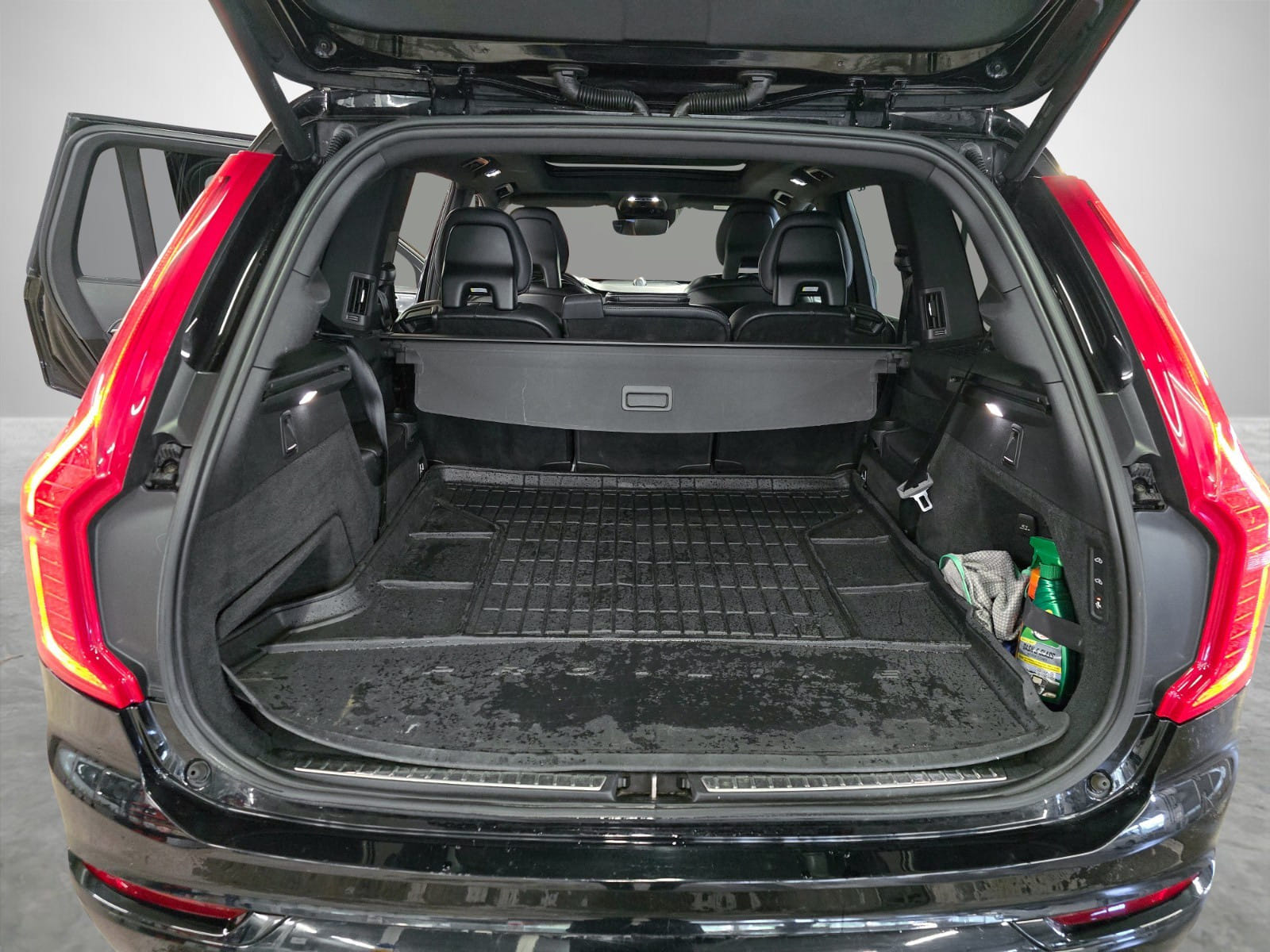 Volvo XC90 T8 R-design med Firehjulstrekk