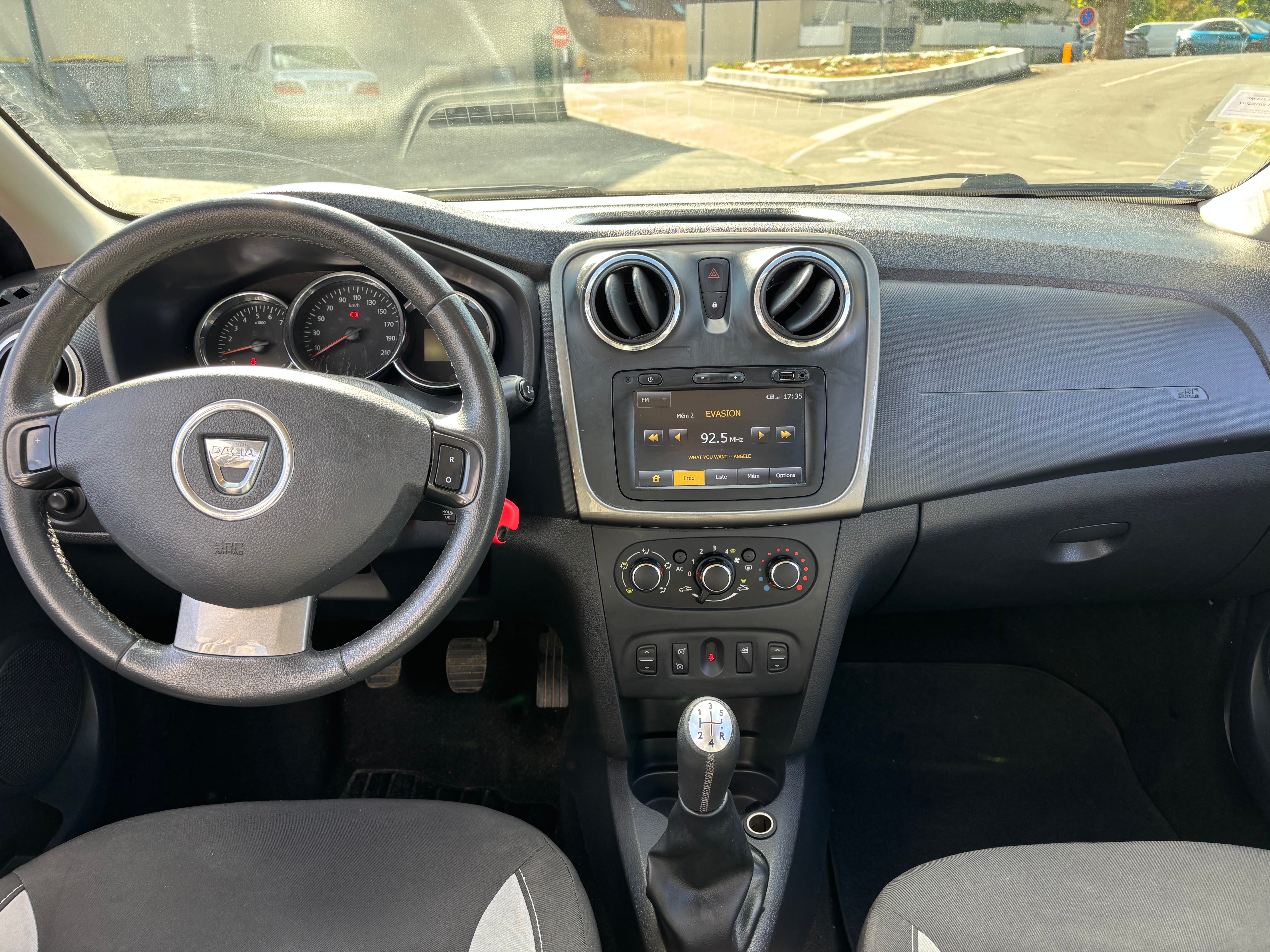 Dacia Sandero Stepway avec Audio Bluetooth