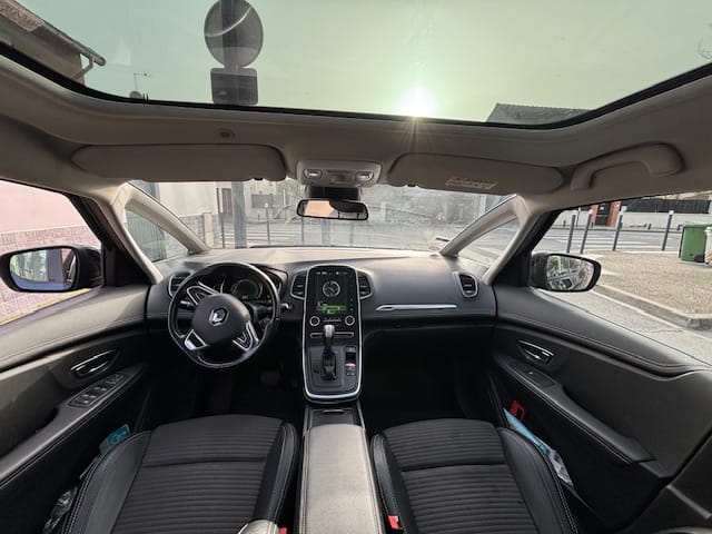 Renault Grand Scenic avec GPS