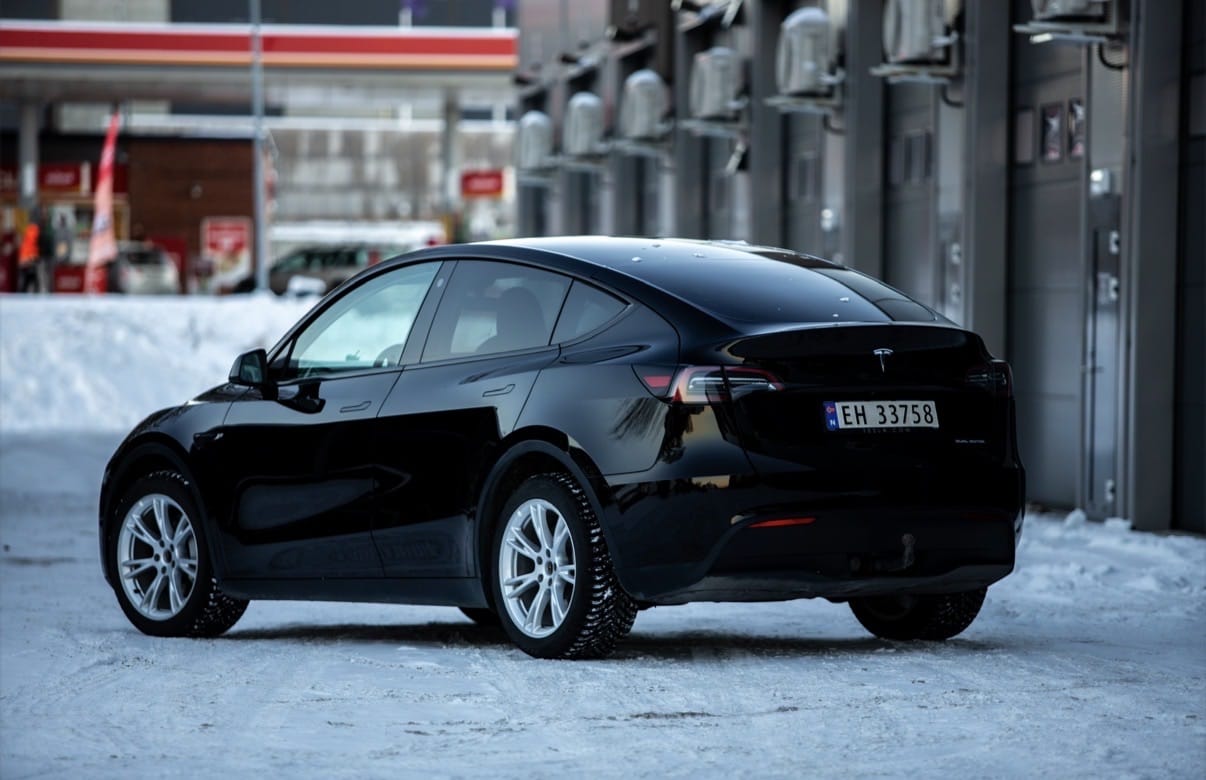 Tesla Model Y Long Range med Aircondition