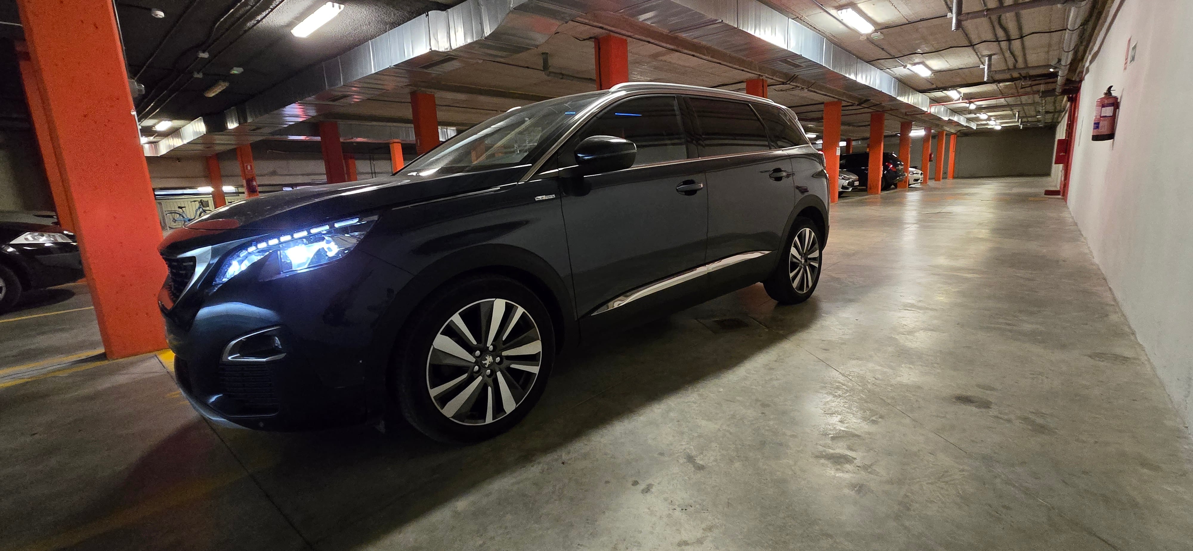 Peugeot 5008 con Aire acondicionado