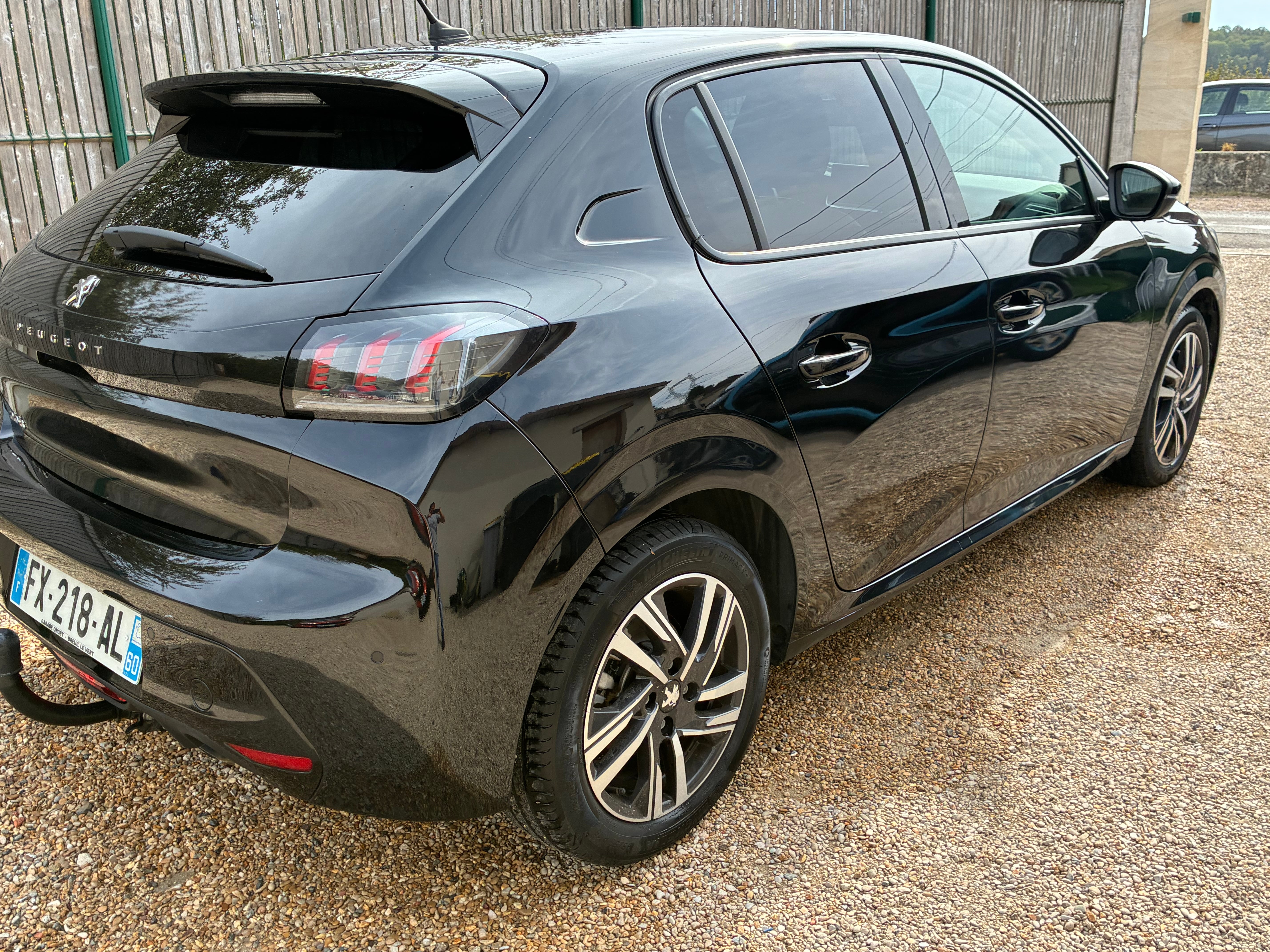 Peugeot 208 1.2 100 ch avec Climatisation