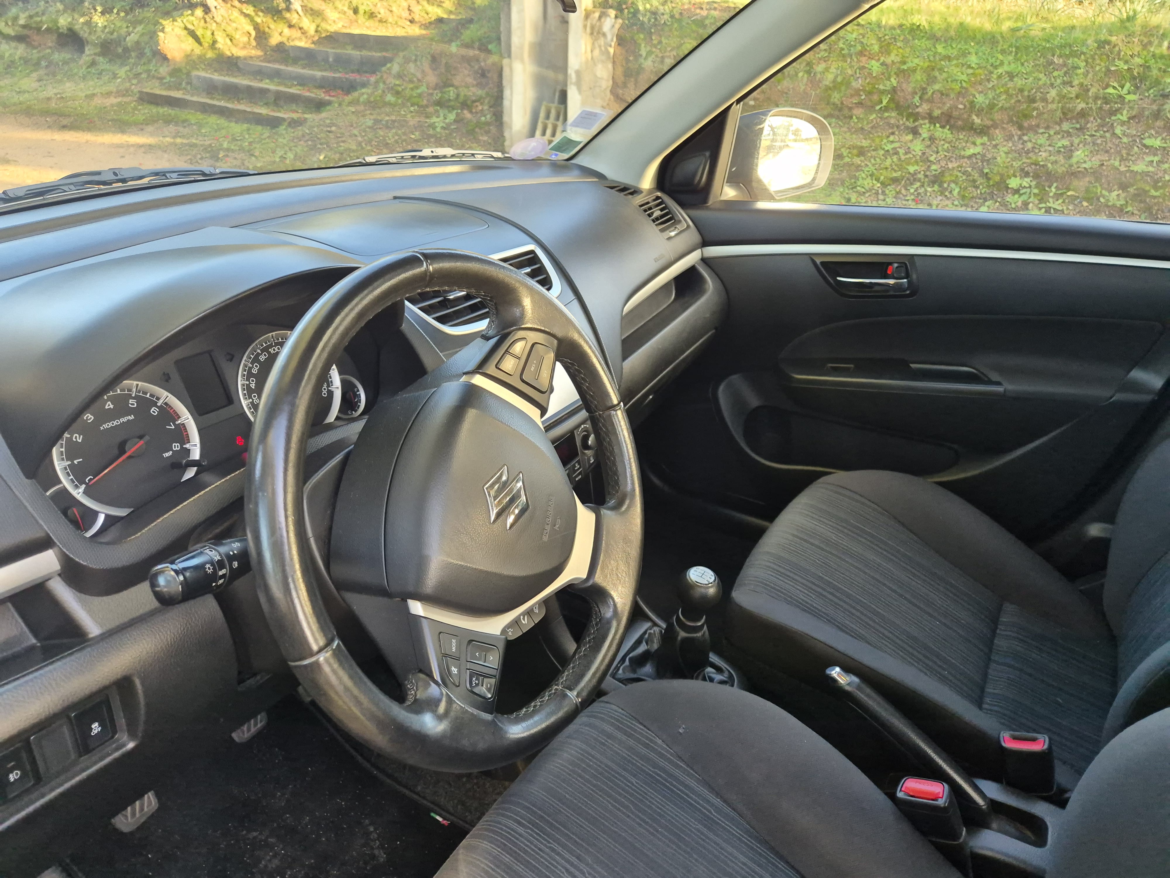 Suzuki Swift avec Régulateur de vitesse