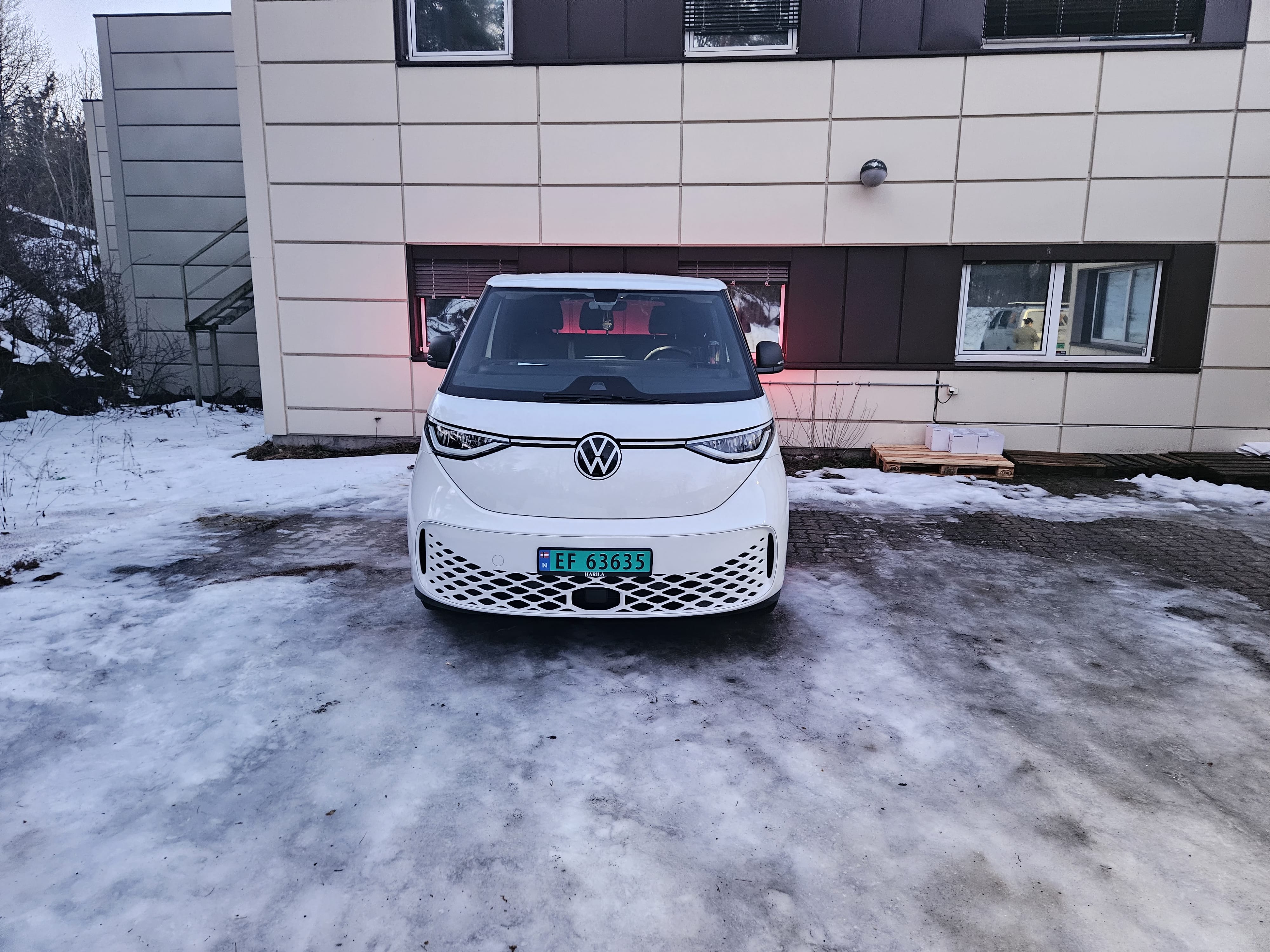 Volkswagen ID. Buzz Cargo, 2023, Electric, automatic
