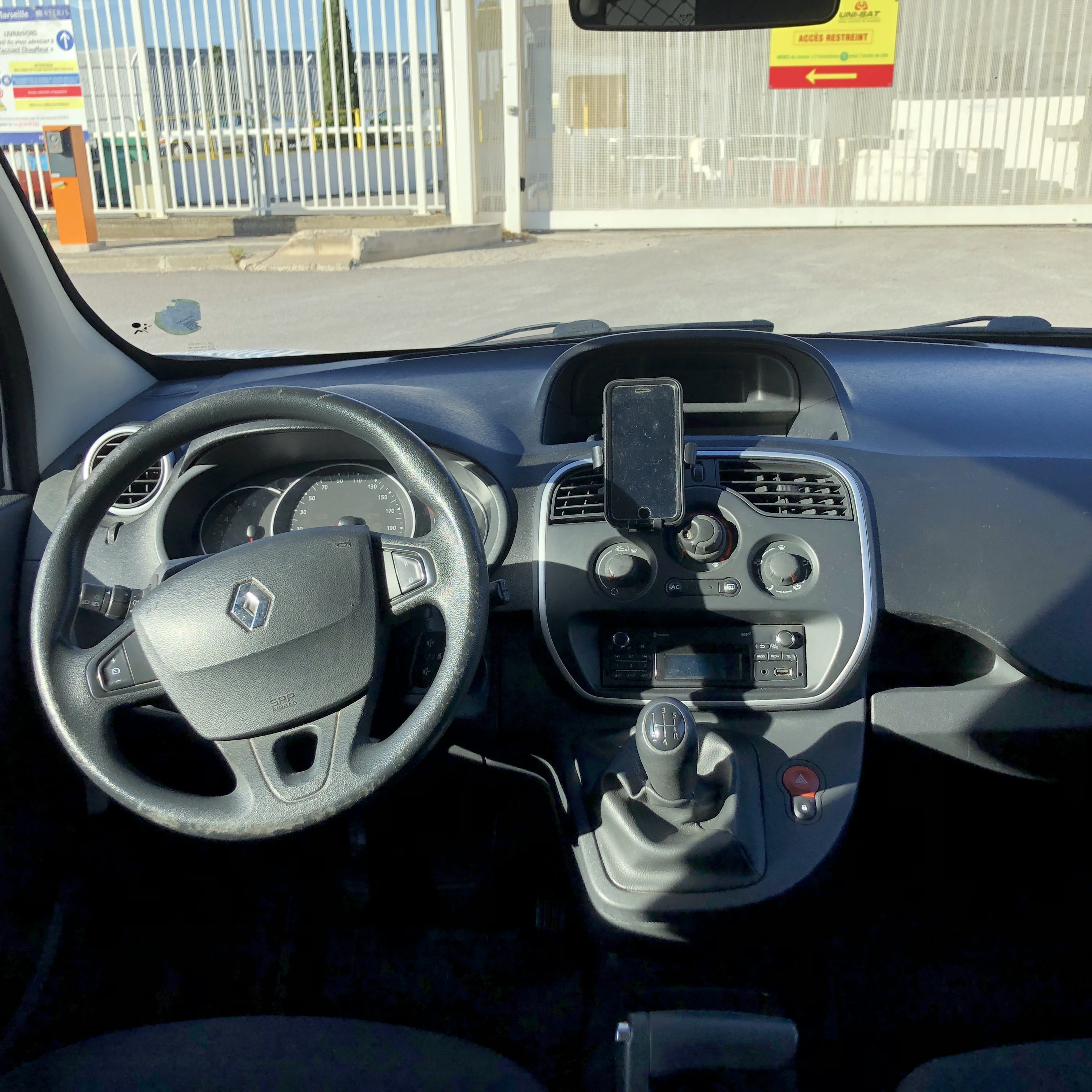Renault Kangoo Fourgon Maxi 1.5 Dci con Entrada de Audio/iPod