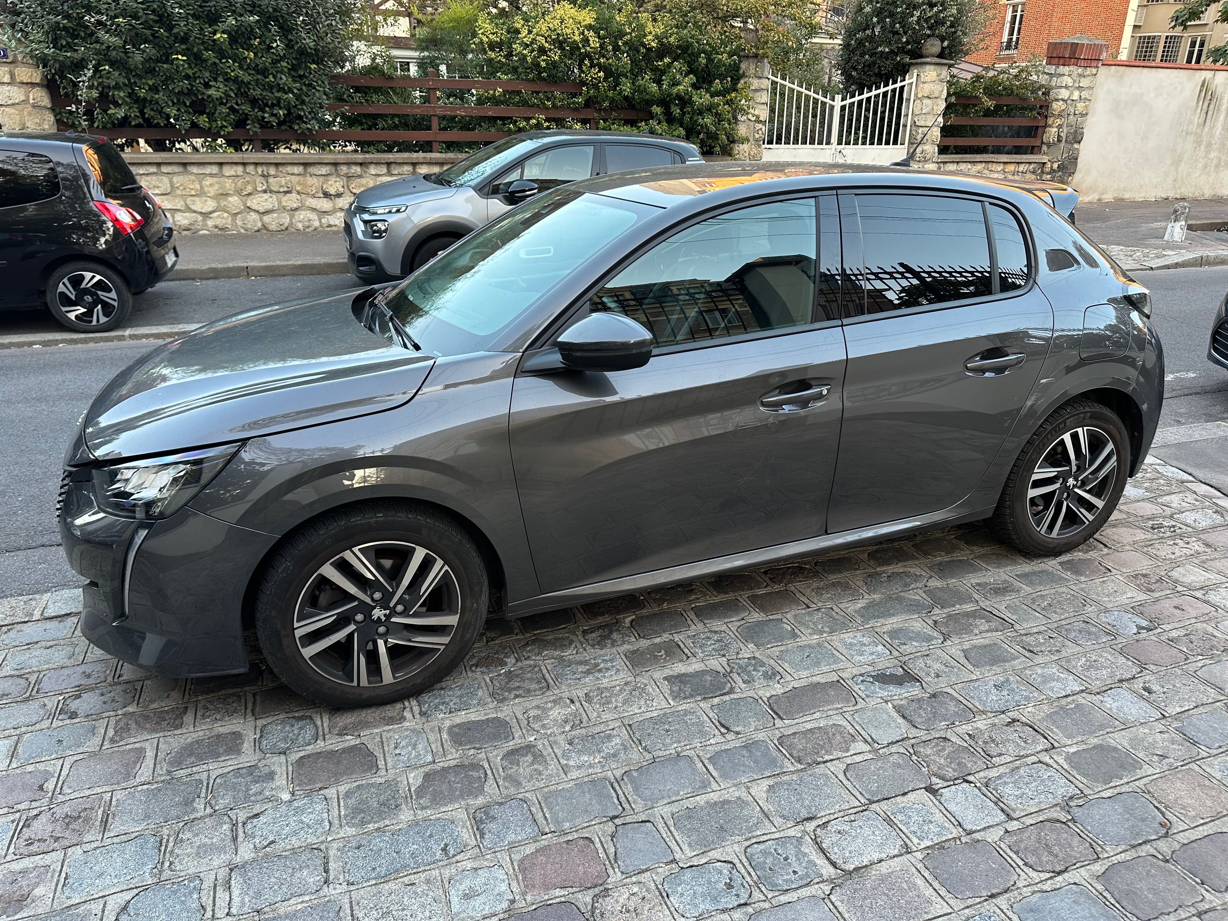 Peugeot 208 avec Climatisation