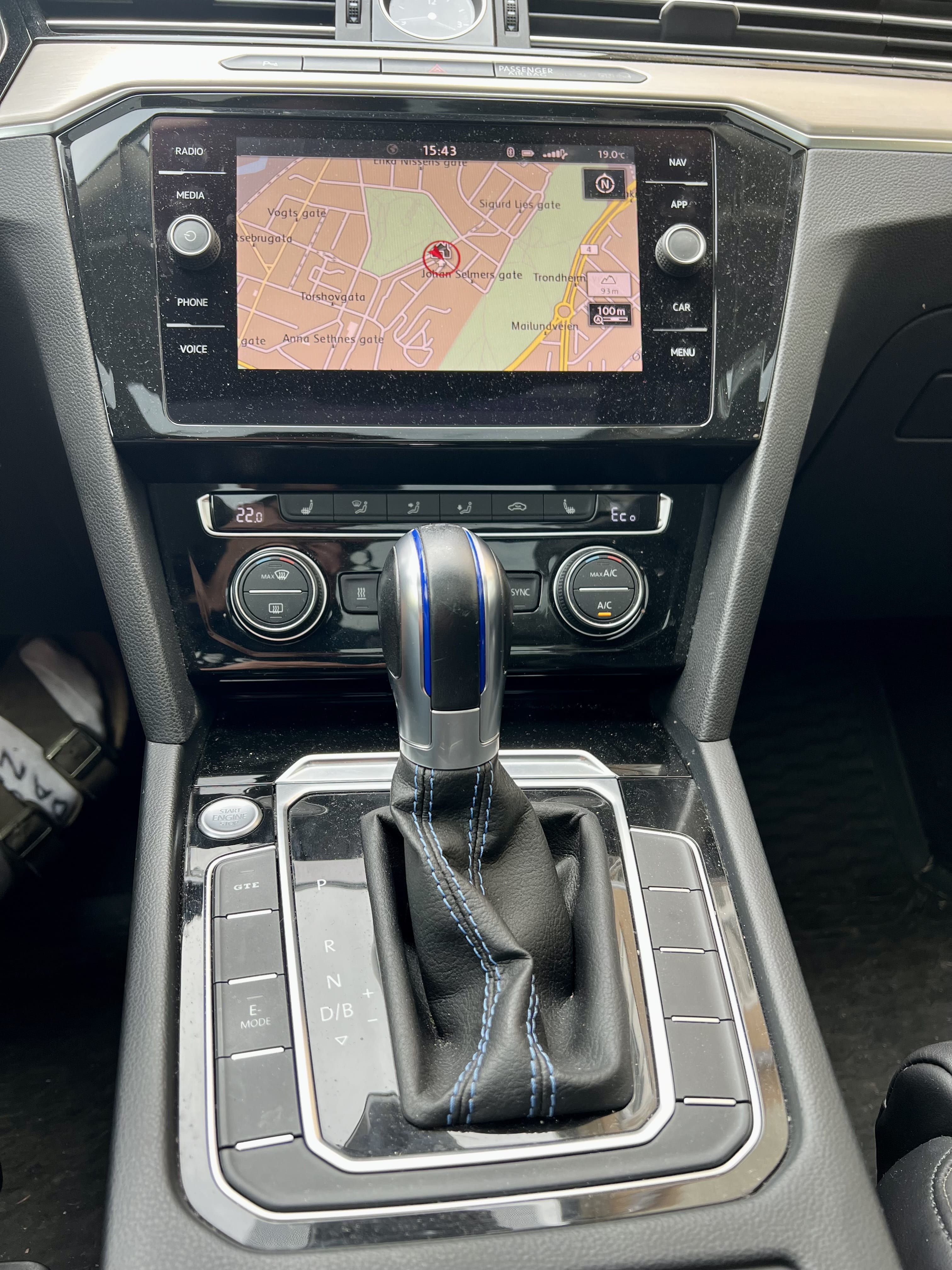 Volkswagen Passat GTE avec Siège bébé