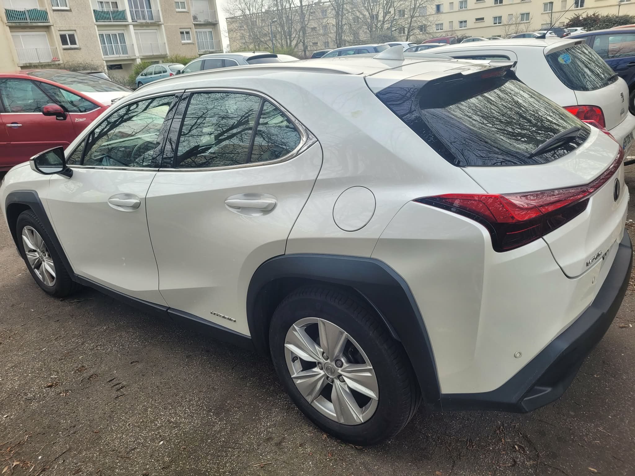 Lexus UX 250h avec Climatisation