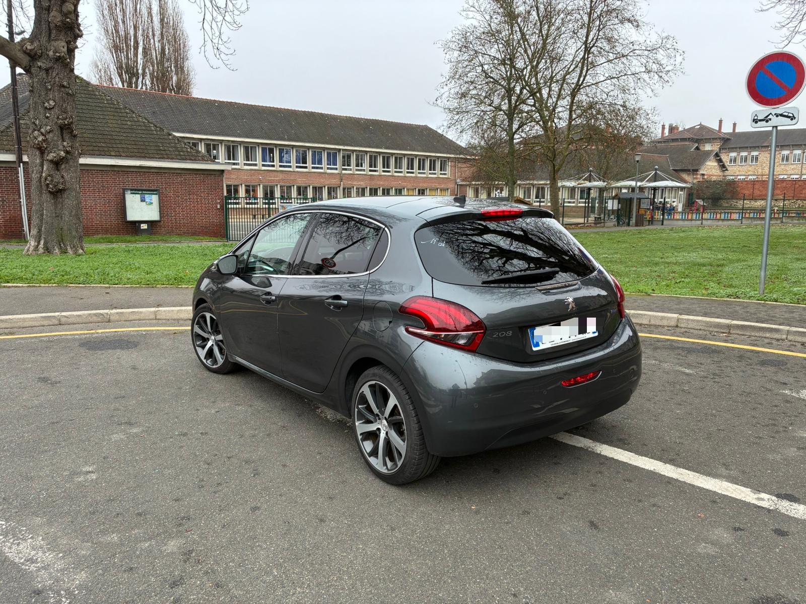 Peugeot 208, 2016, Essence 95