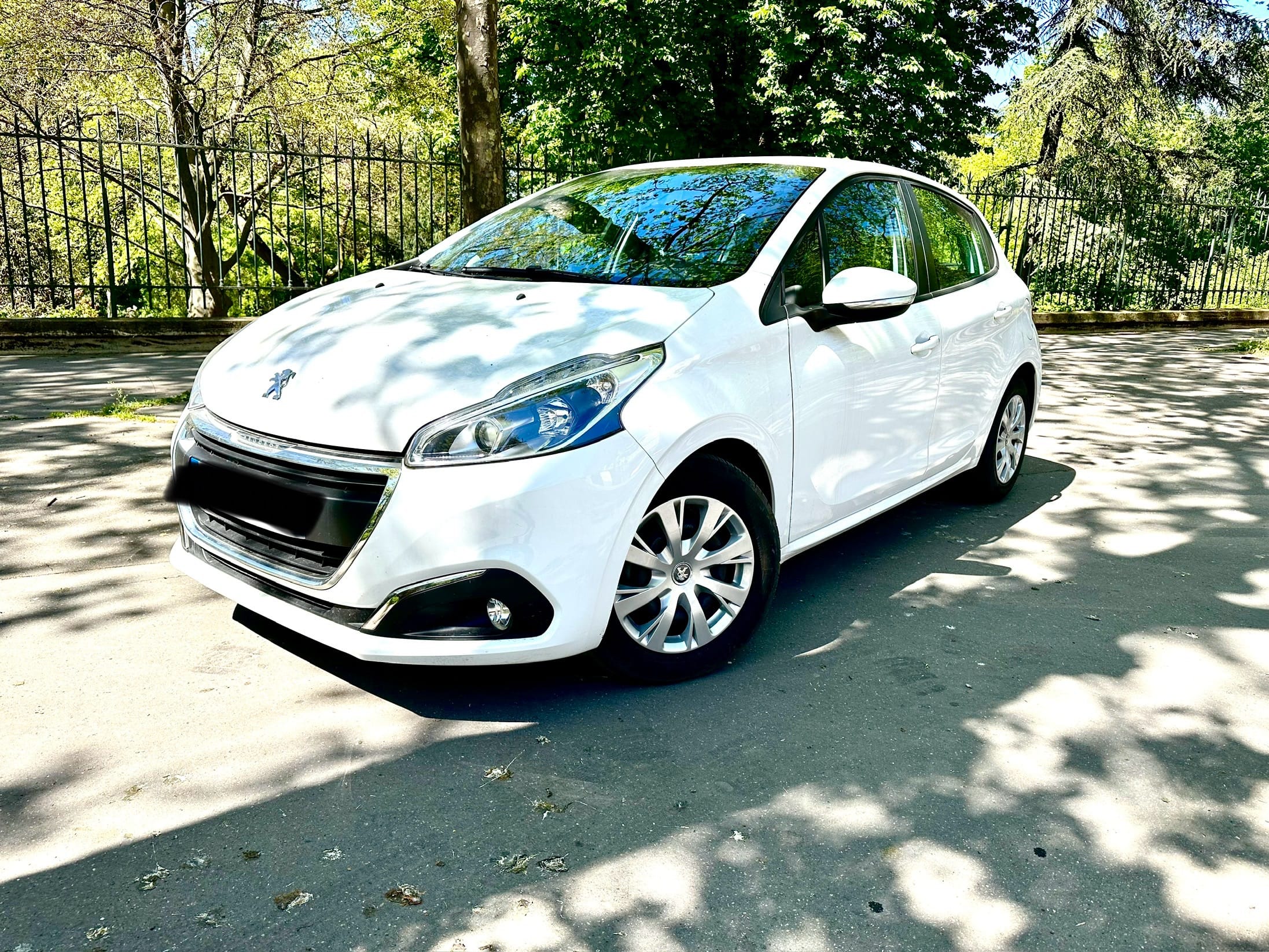 Peugeot 208 FF710 avec Climatisation