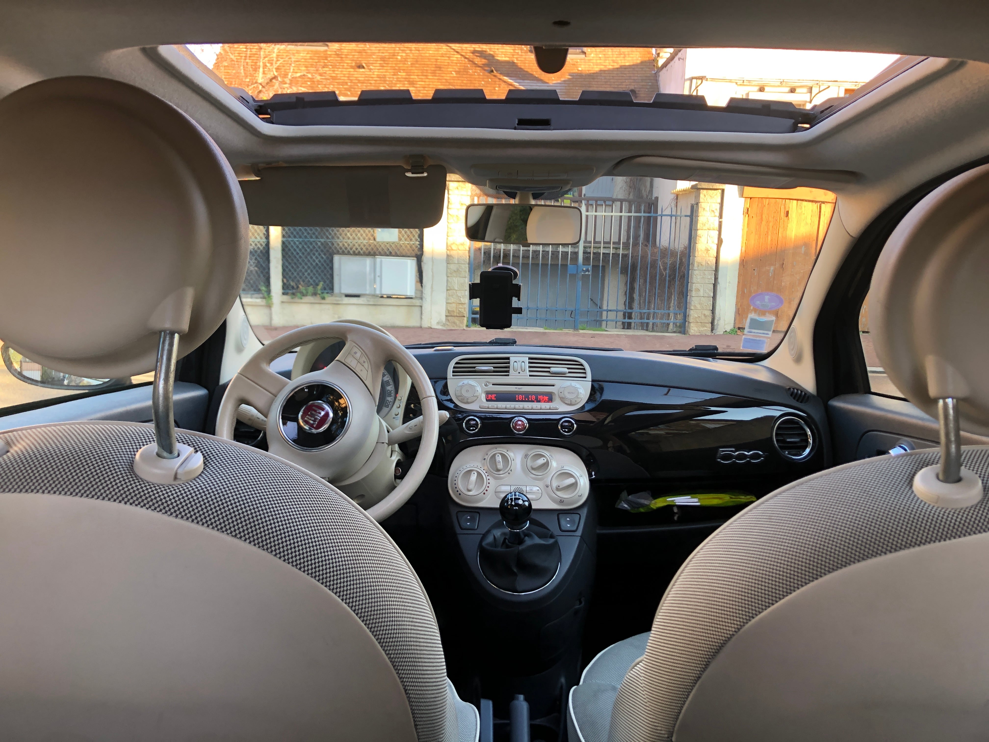 Fiat 500 Très confortable avec Entrée audio / iPod