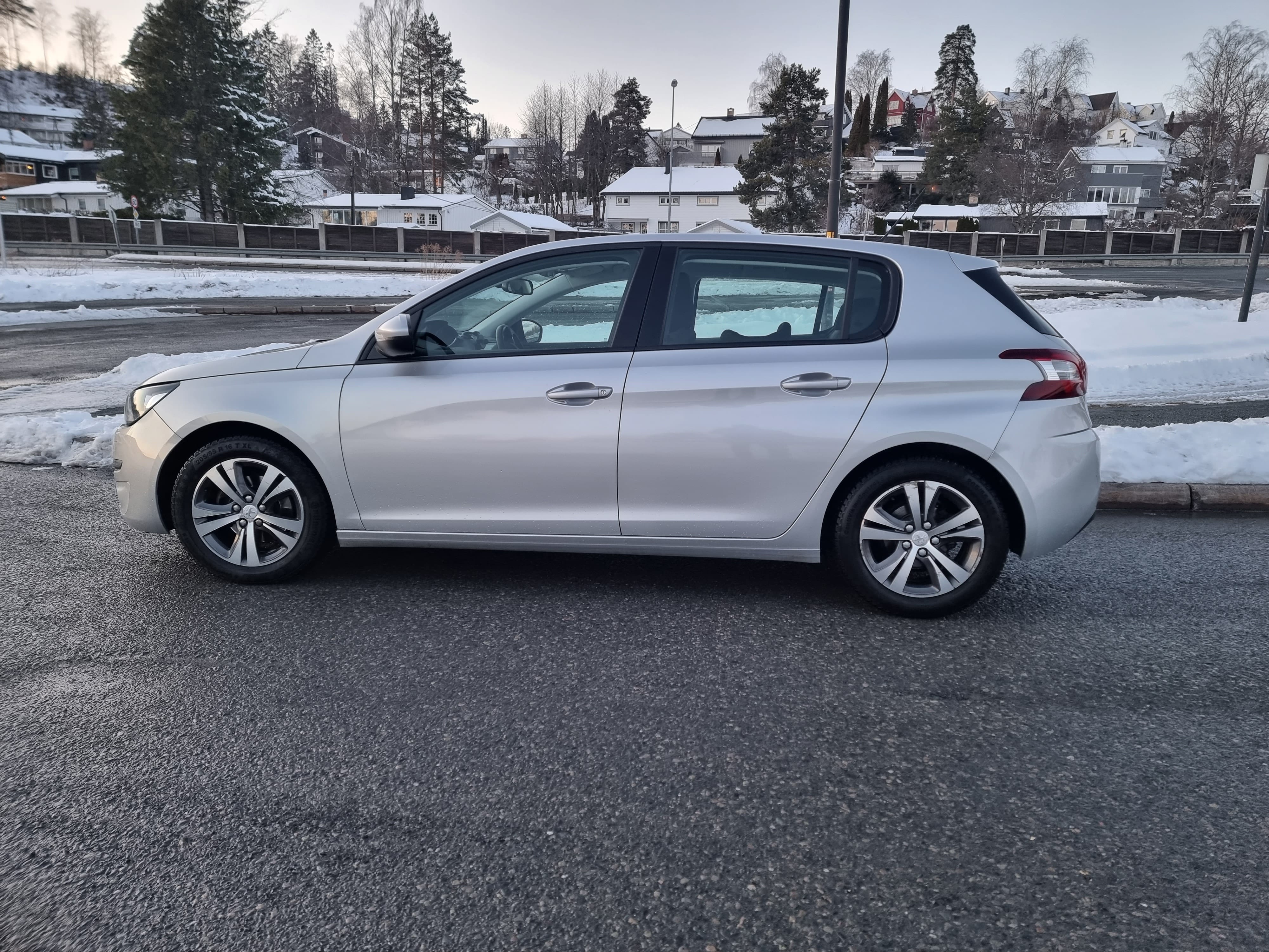 Peugeot 308 131hk med Cruisekontroll