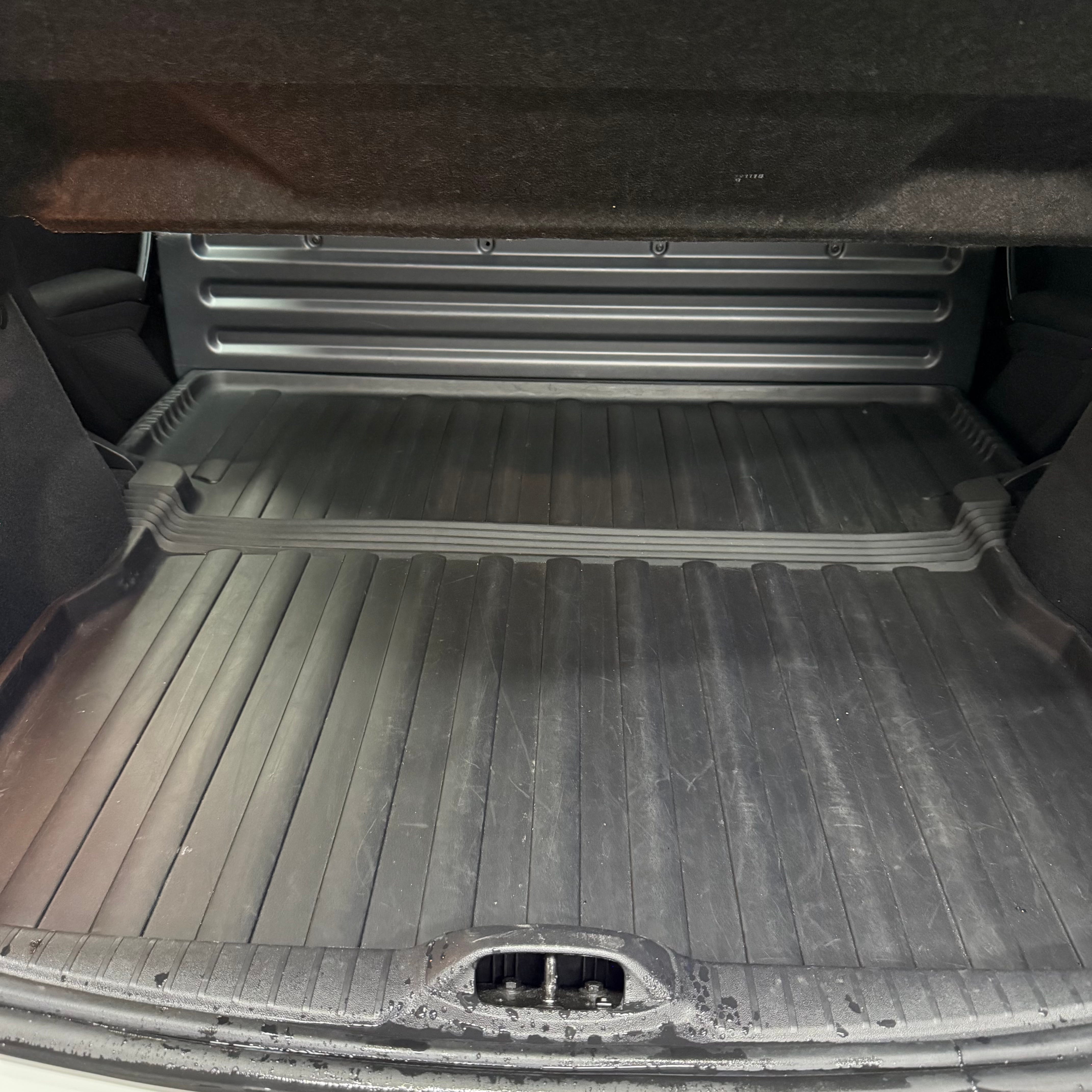 Peugeot 208 Société avec Port USB