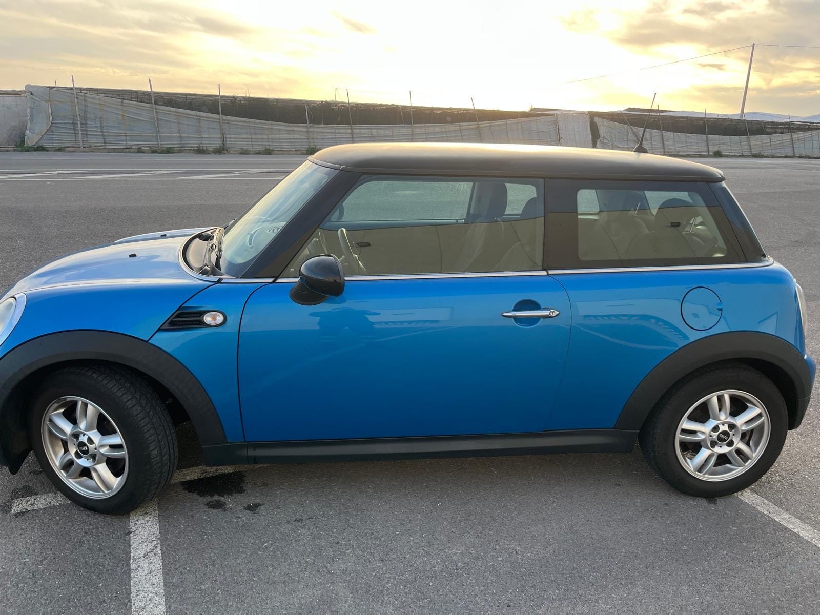 Mini Cooper 3 Puertas 1.6 -122c gasolina con Aire acondicionado