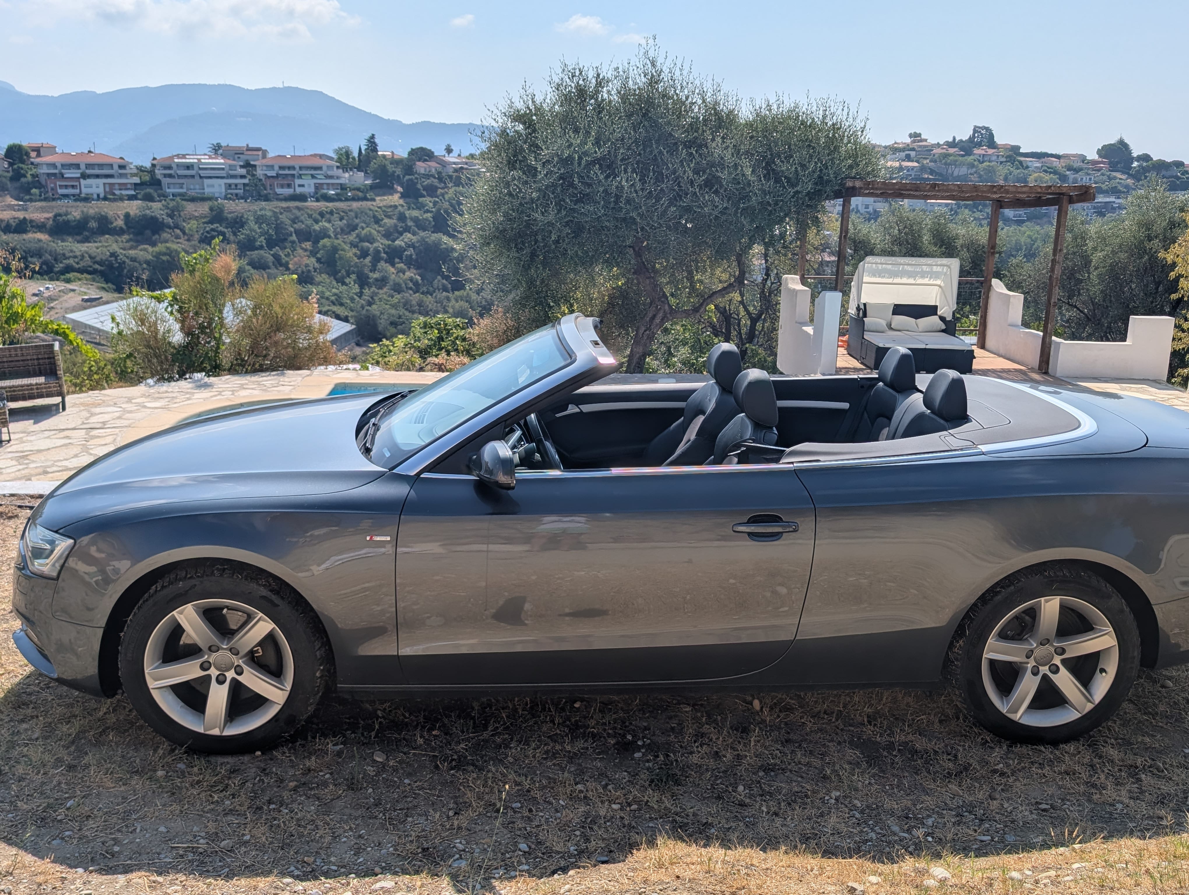 Audi A5 Cabriolet 2.0 TFSI QUATTRO S LINE avec Quatre roues motrices