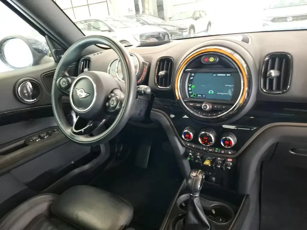 Mini Countryman Cooper SE with GPS