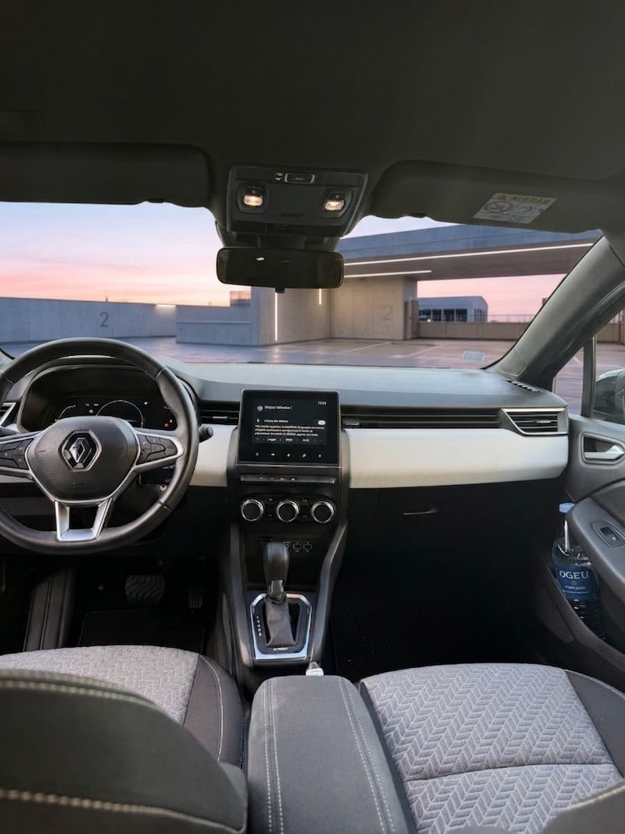Renault Clio E-tech avec Caméra de recul