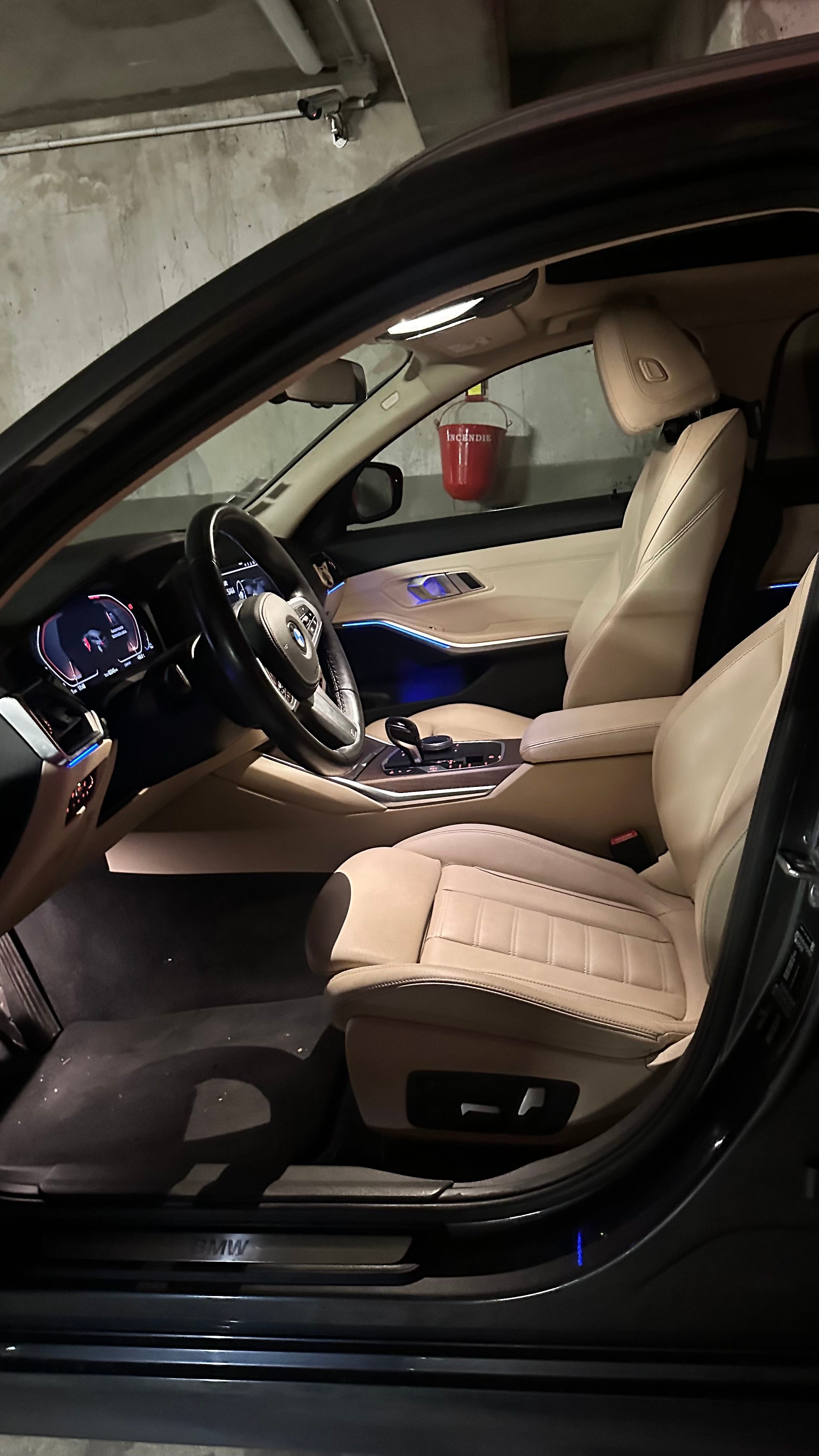 BMW Série 3 320d xDrive Luxury avec Apple CarPlay