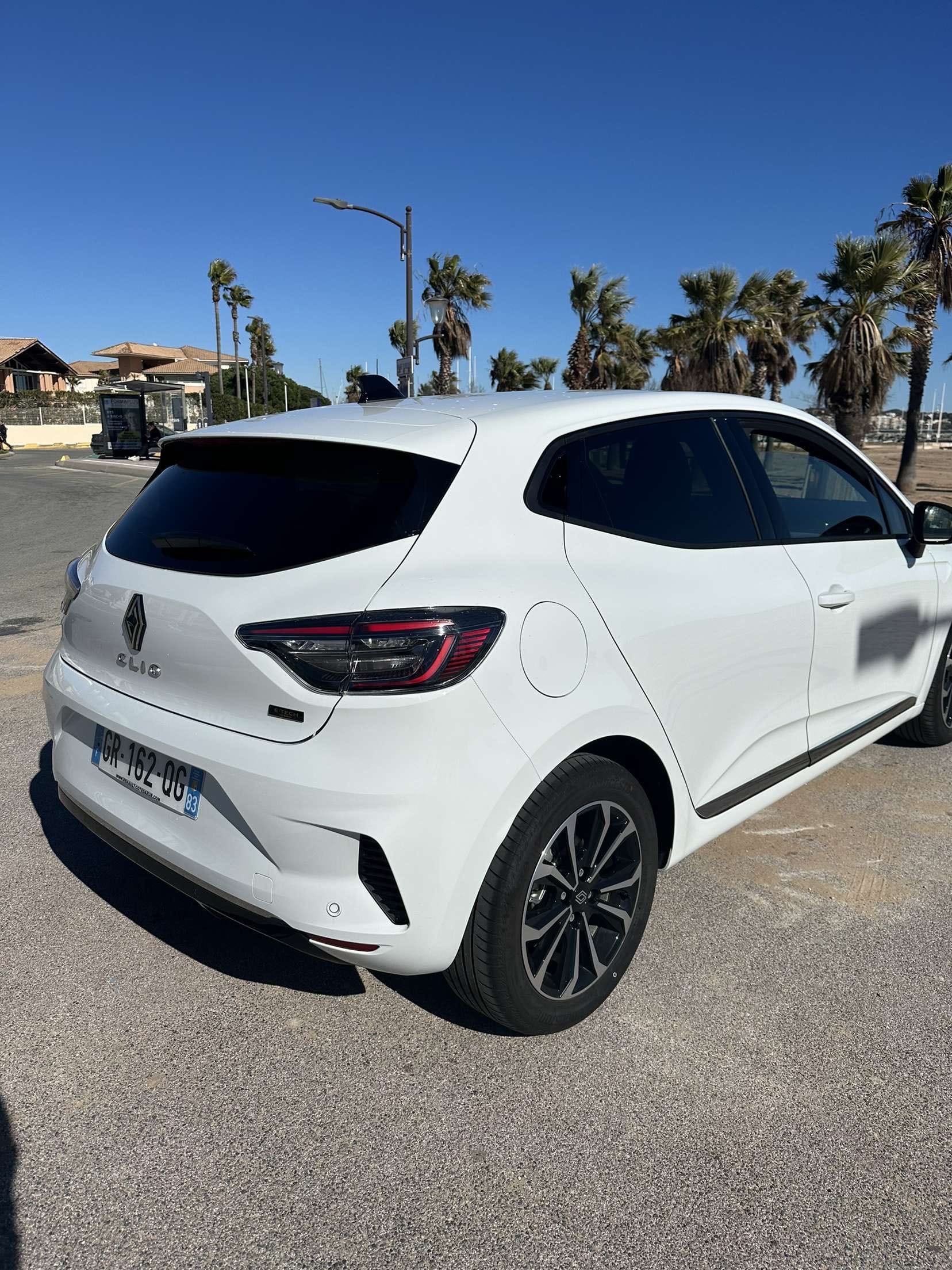 Renault Clio E-tech 145 hybride avec GPS