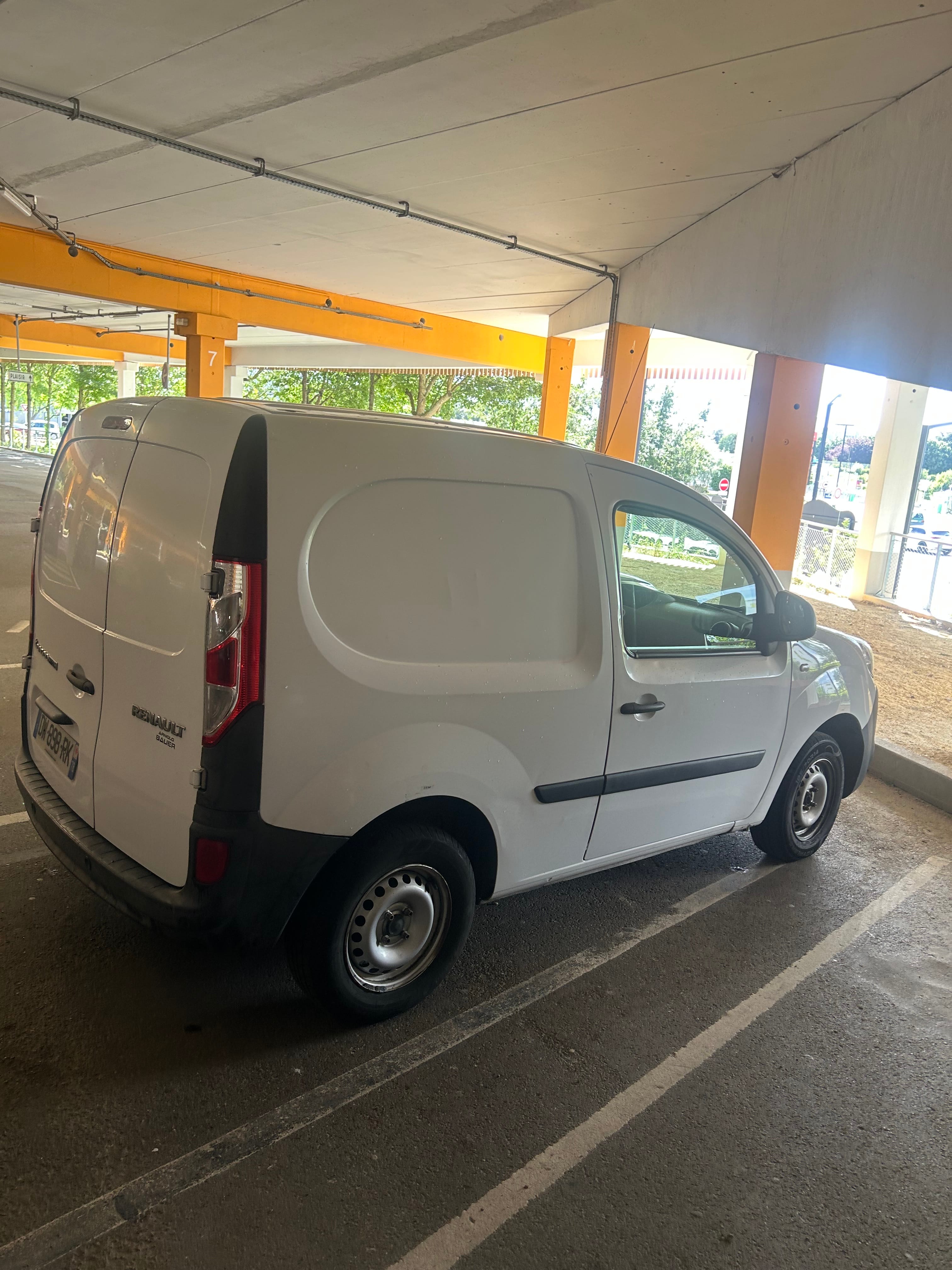 Renault Kangoo 1.5 dci 90 cv avec GPS