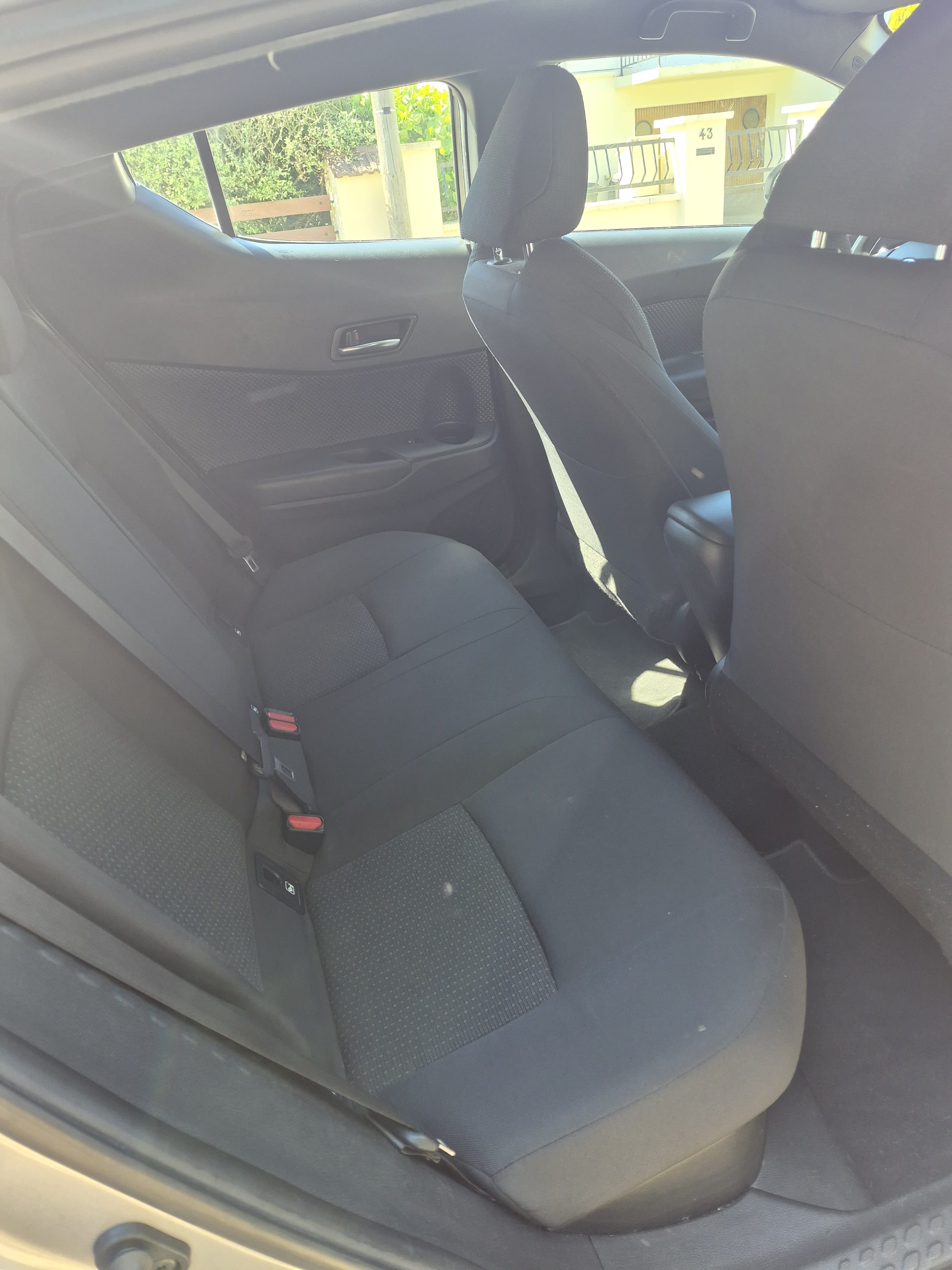Toyota C-HR mit USB-Ladeanschlüsse
