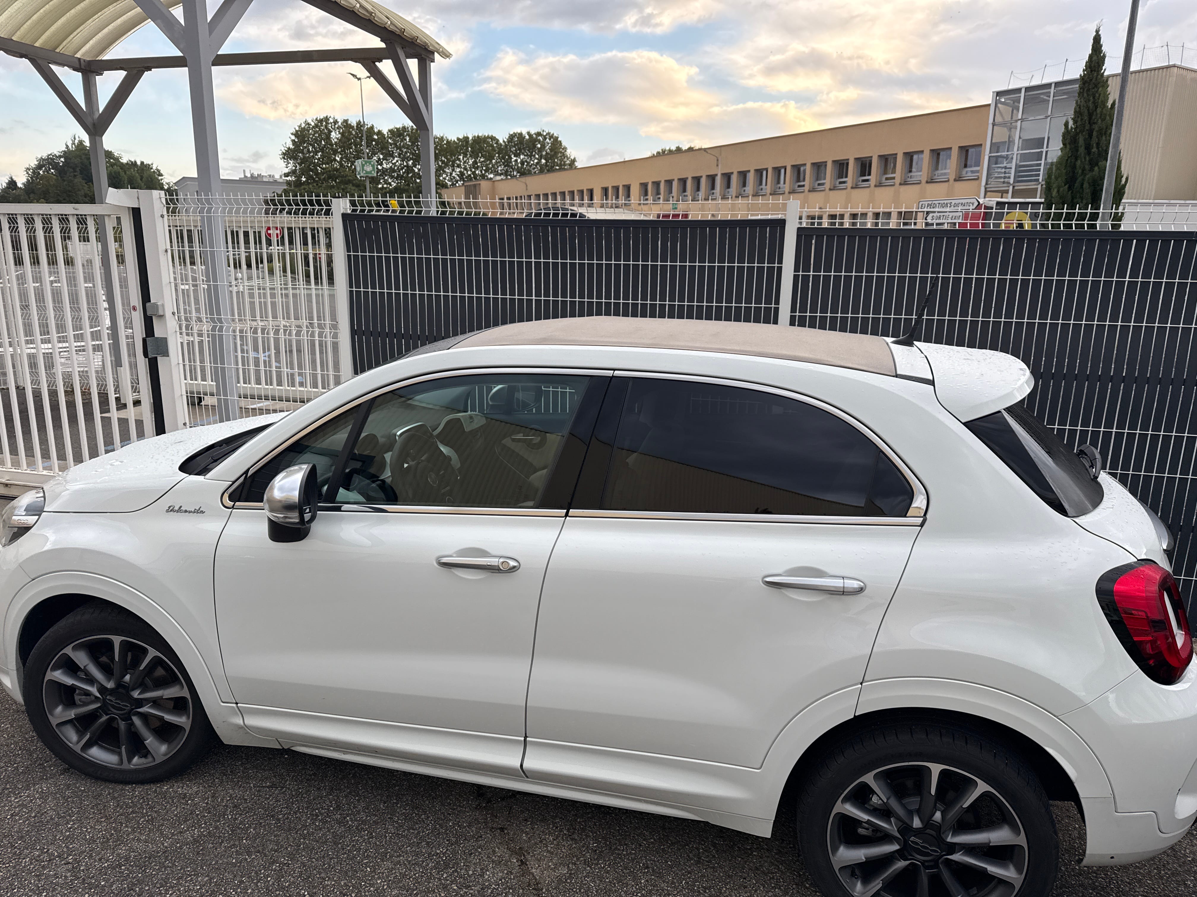Fiat 500 X BOITE AUTO ESSENCE GD TOIT OUVRANT avec Climatisation