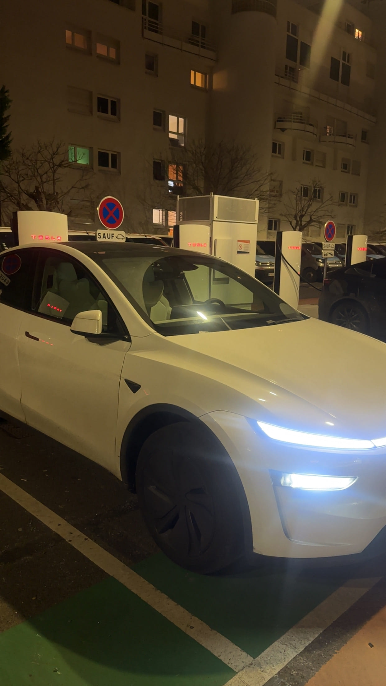 Tesla Model Y, 2025, Électrique, automatique