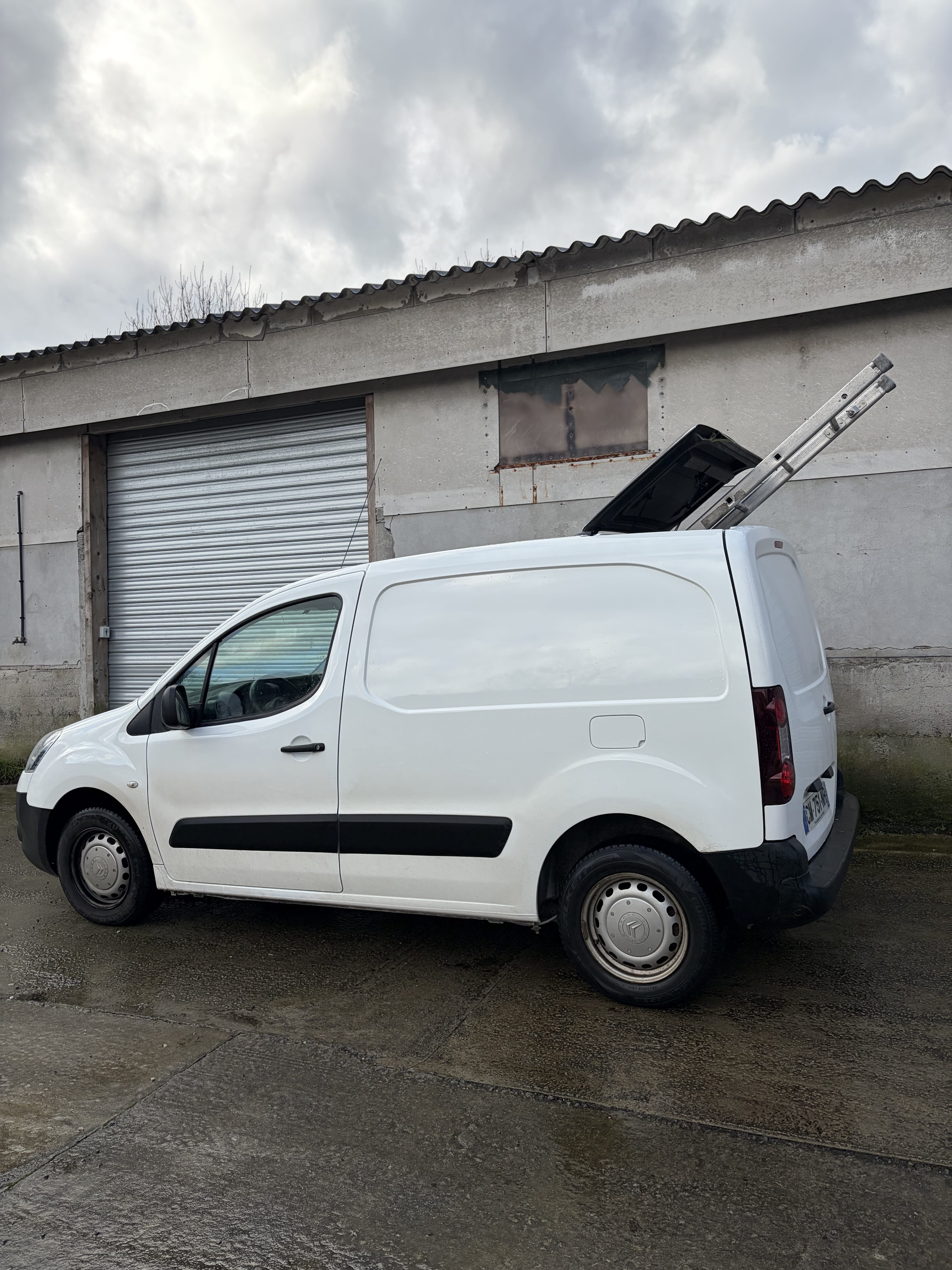 Citroen Berlingo avec Siège bébé